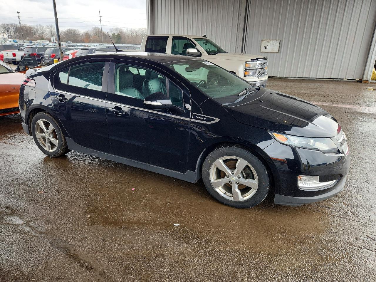 2013 Chev Volt Black vin: 1G1RB6E42DU108191