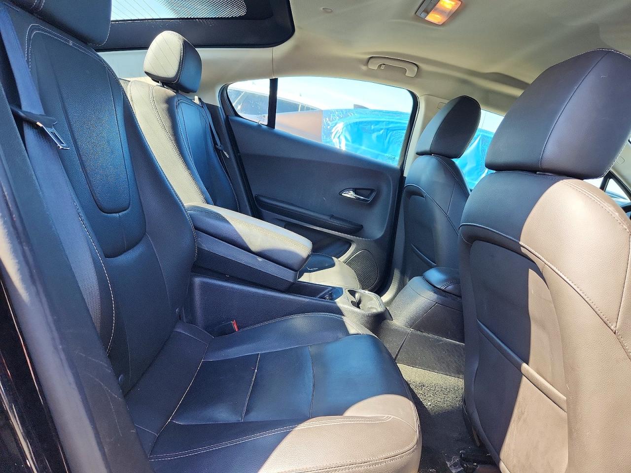 2013 Chev Volt Black vin: 1G1RB6E42DU108191