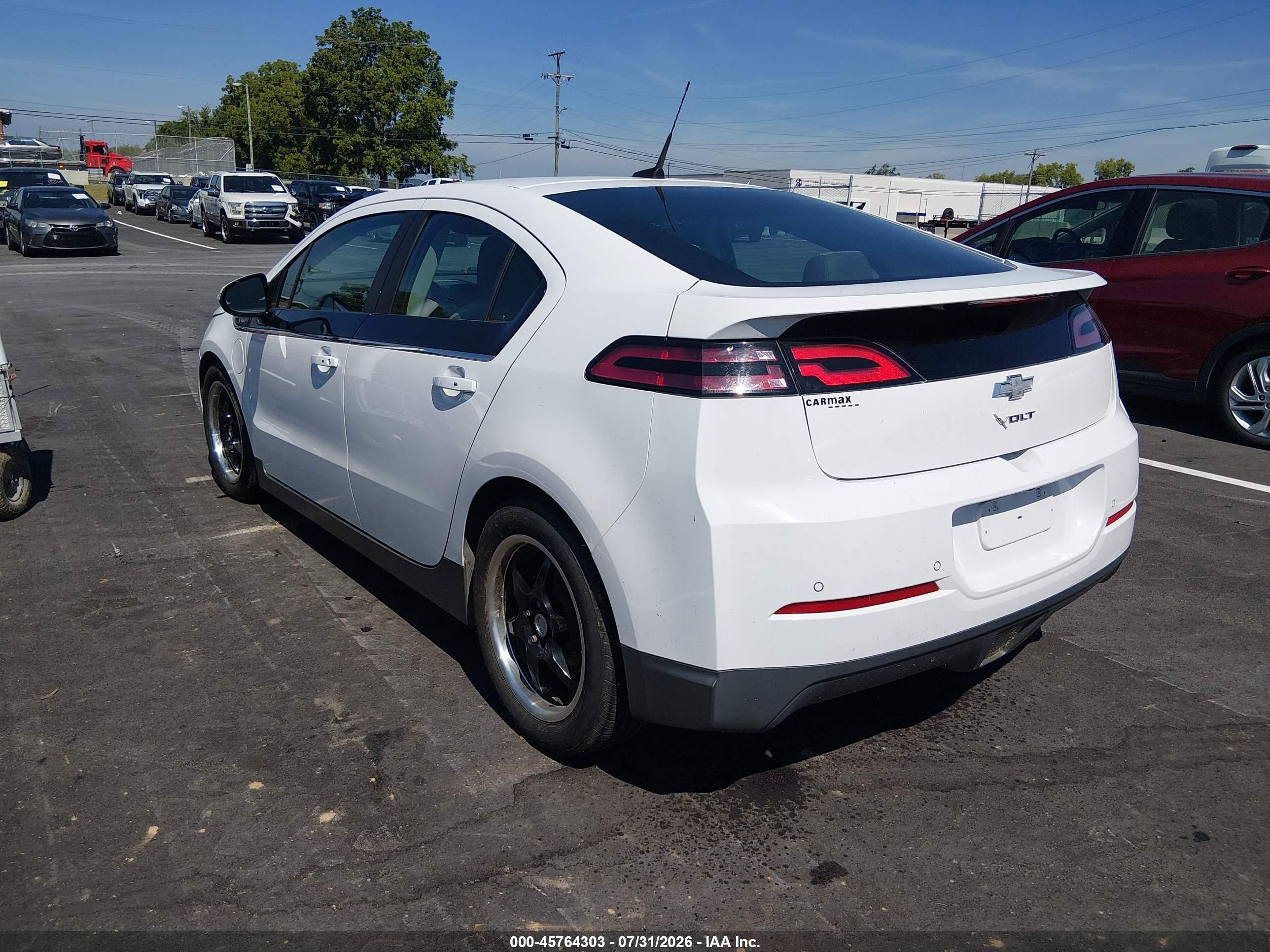 2013 Chevrolet Volt   White vin: 1G1RB6E43DU146545
