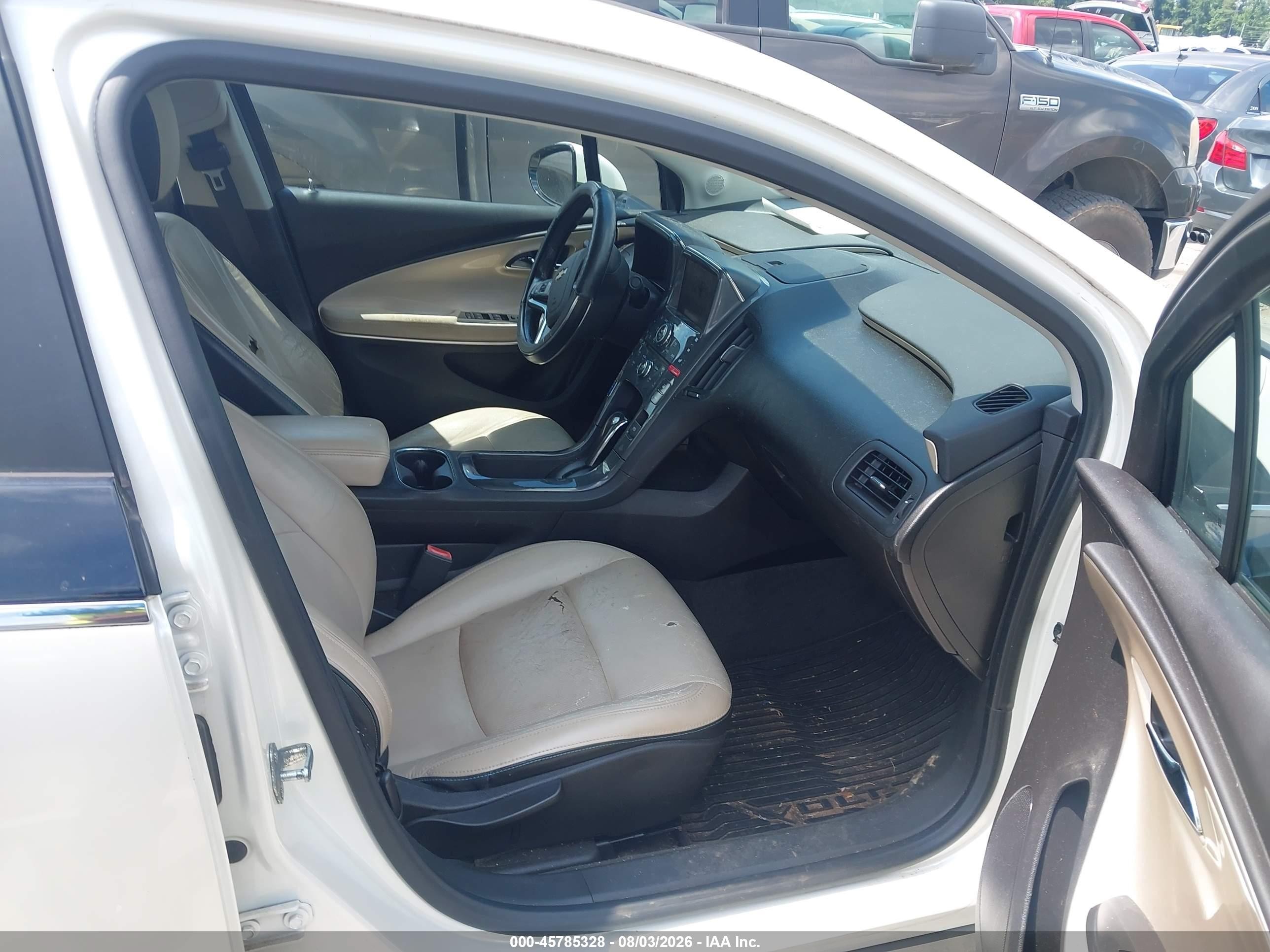 2012 Chevrolet Volt   Cream vin: 1G1RB6E44CU119000