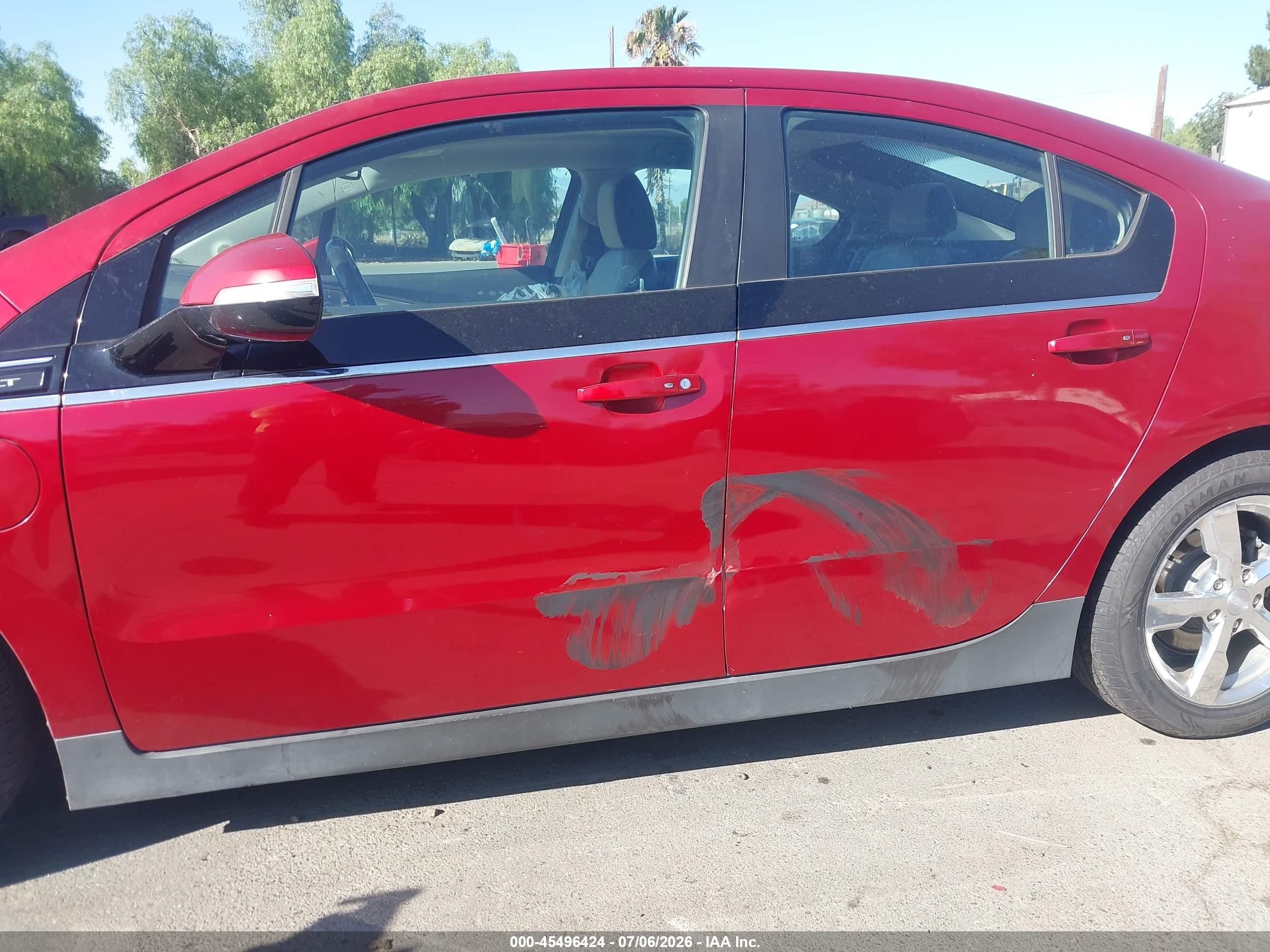 2012 Chevrolet Volt   Red vin: 1G1RB6E45CU122682