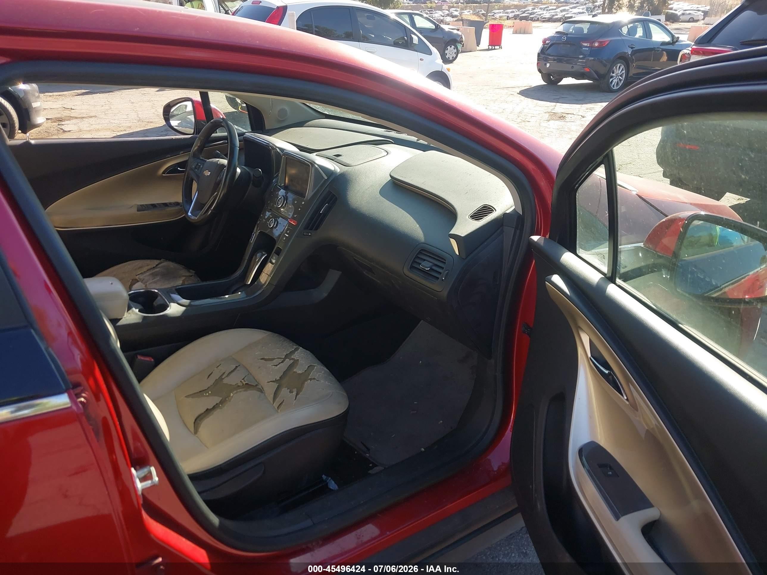 2012 Chevrolet Volt   Red vin: 1G1RB6E45CU122682