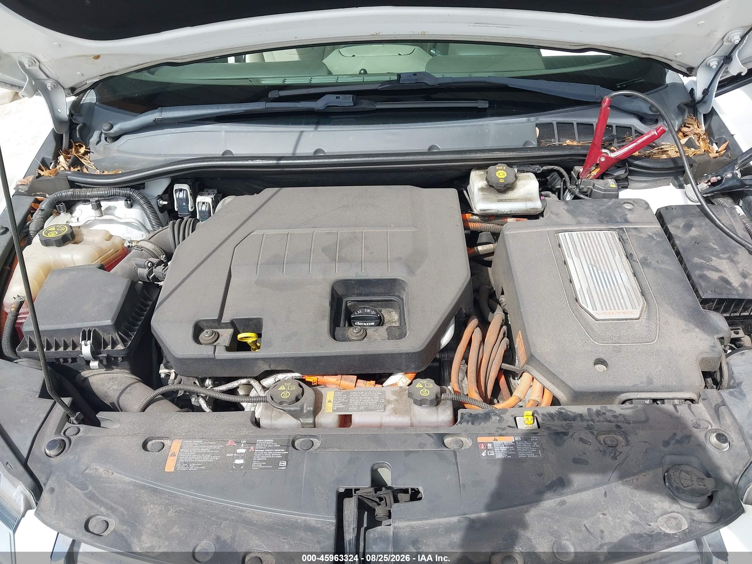 2014 Chevrolet Volt   White vin: 1G1RB6E45EU159945