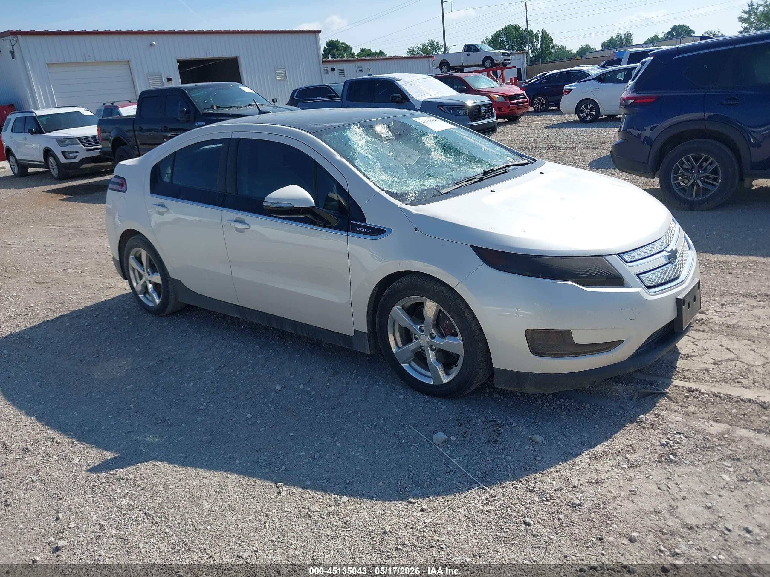 2012 Chevrolet Volt   Белый vin: 1G1RB6E46CU105311