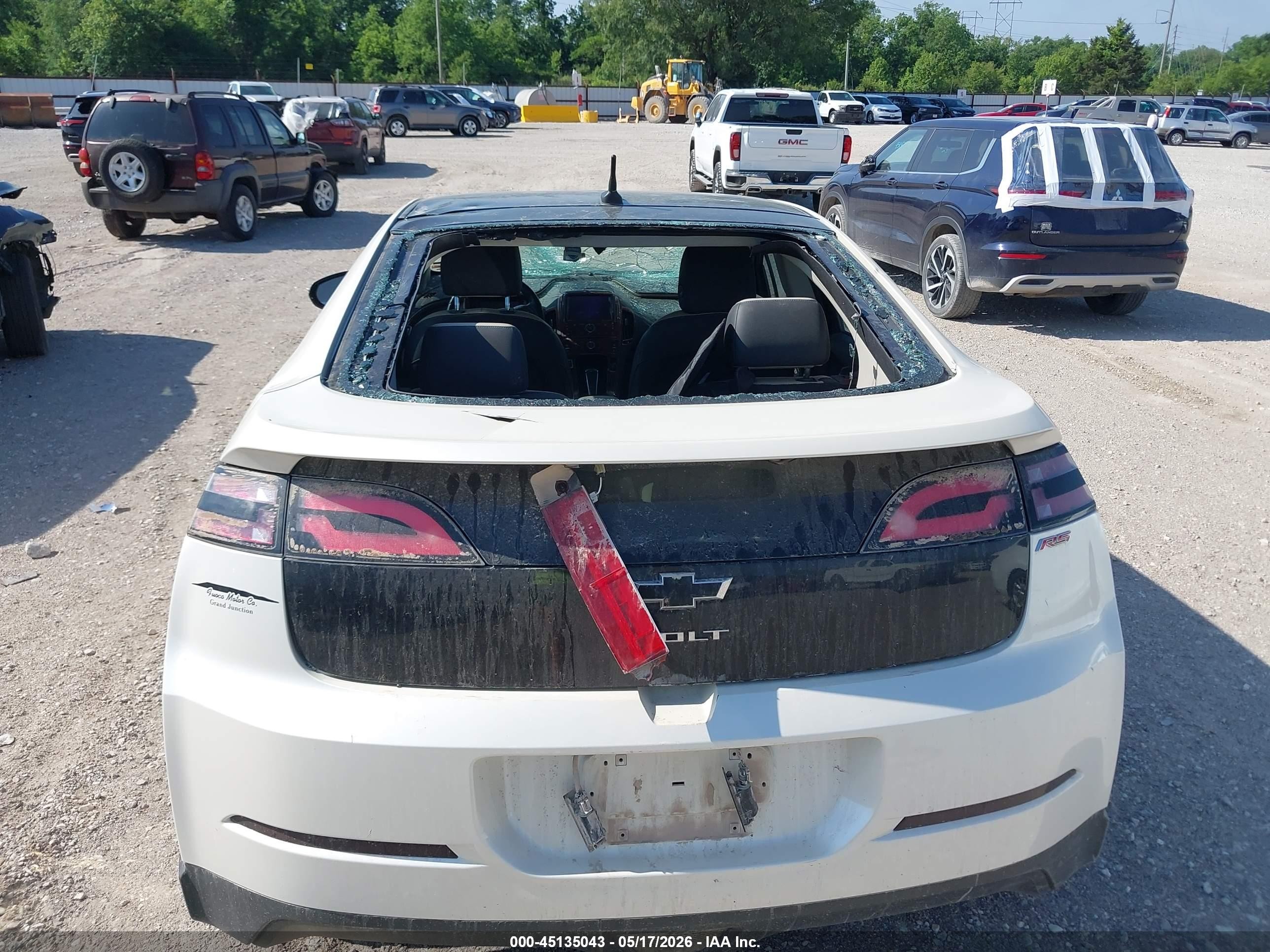 2012 Chevrolet Volt   Белый vin: 1G1RB6E46CU105311