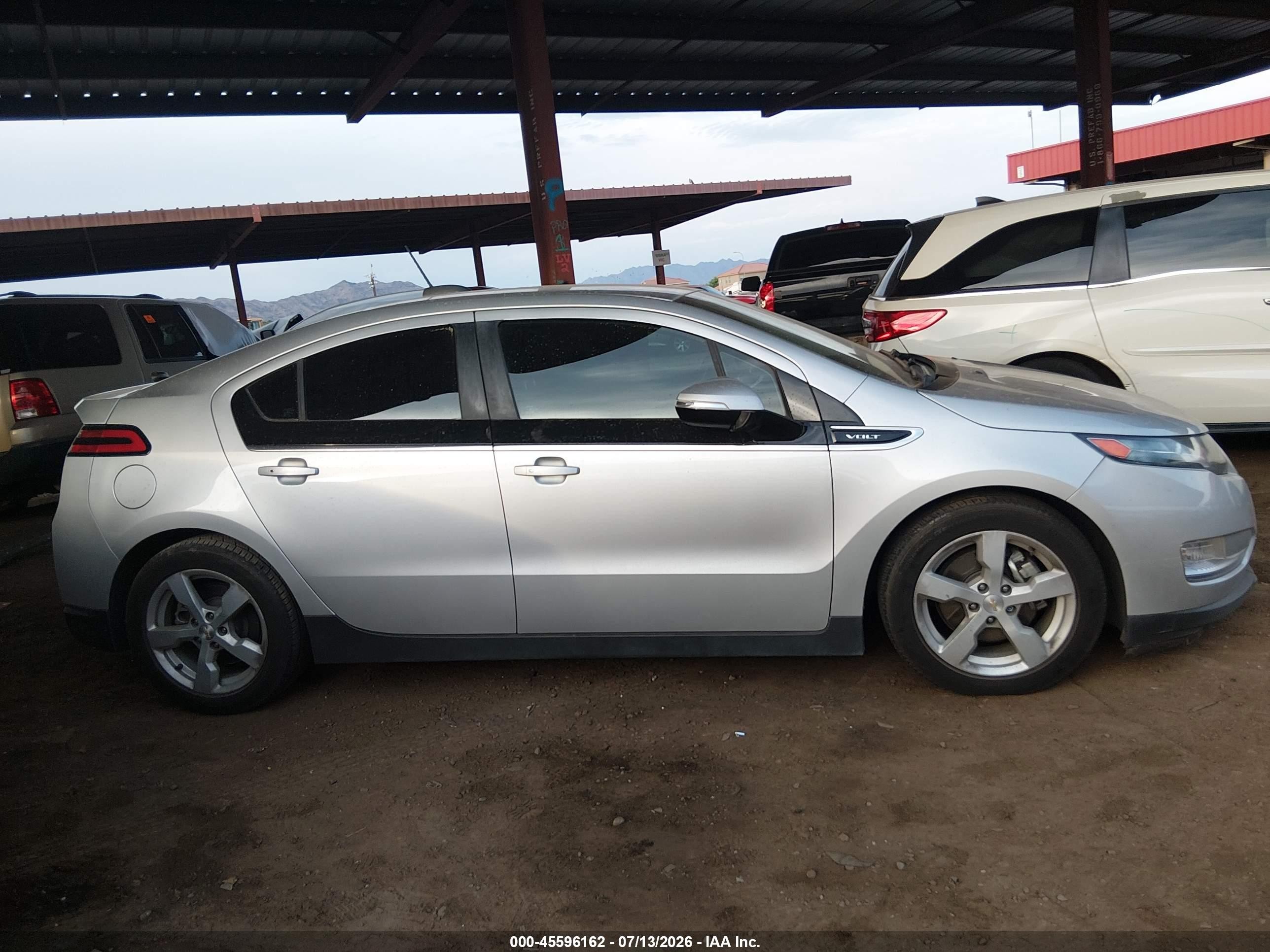 2015 Chevrolet Volt Серебряный vin: 1G1RB6E46FU111050