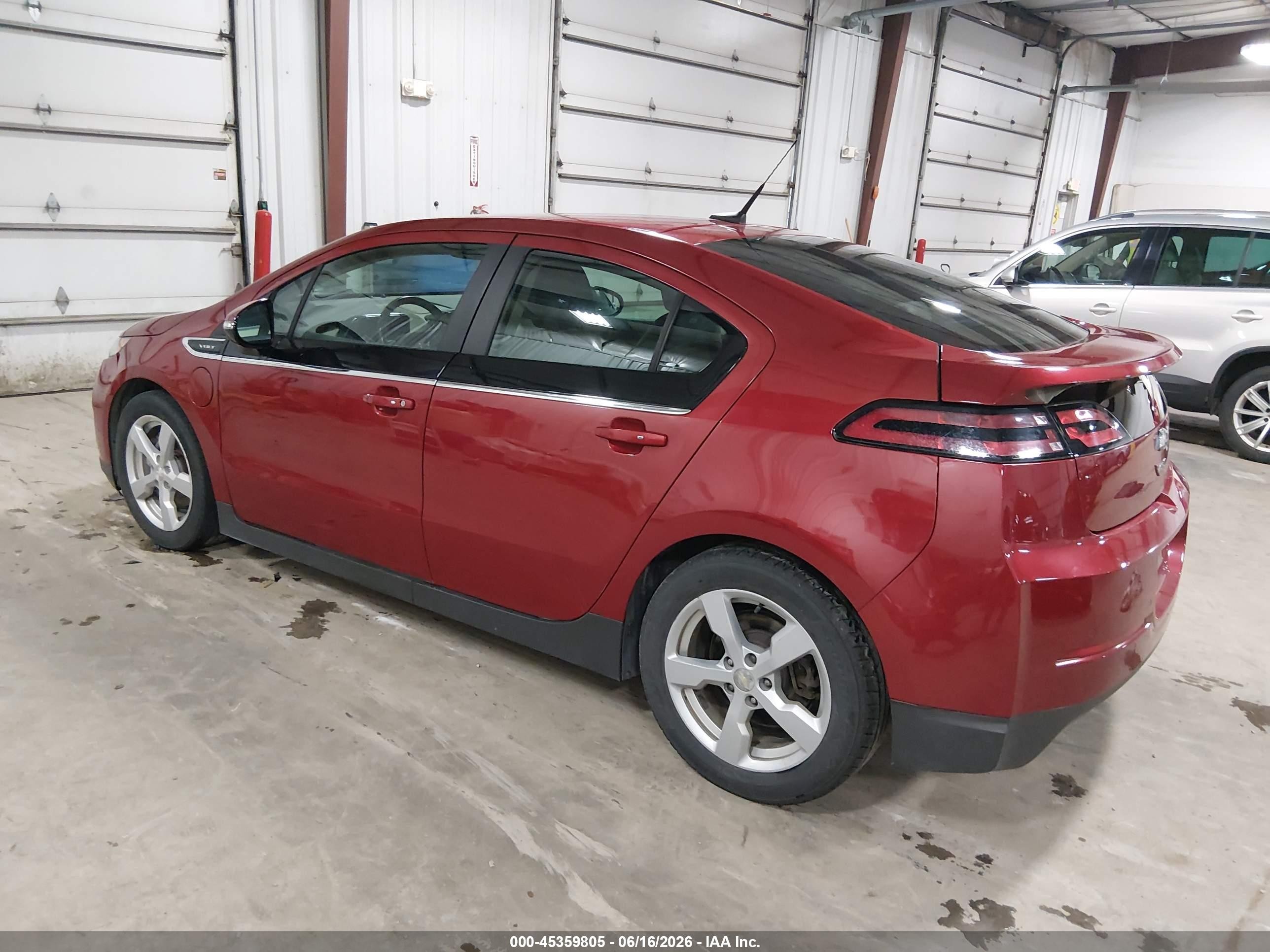2014 Chevrolet Volt   Red vin: 1G1RB6E47EU155847