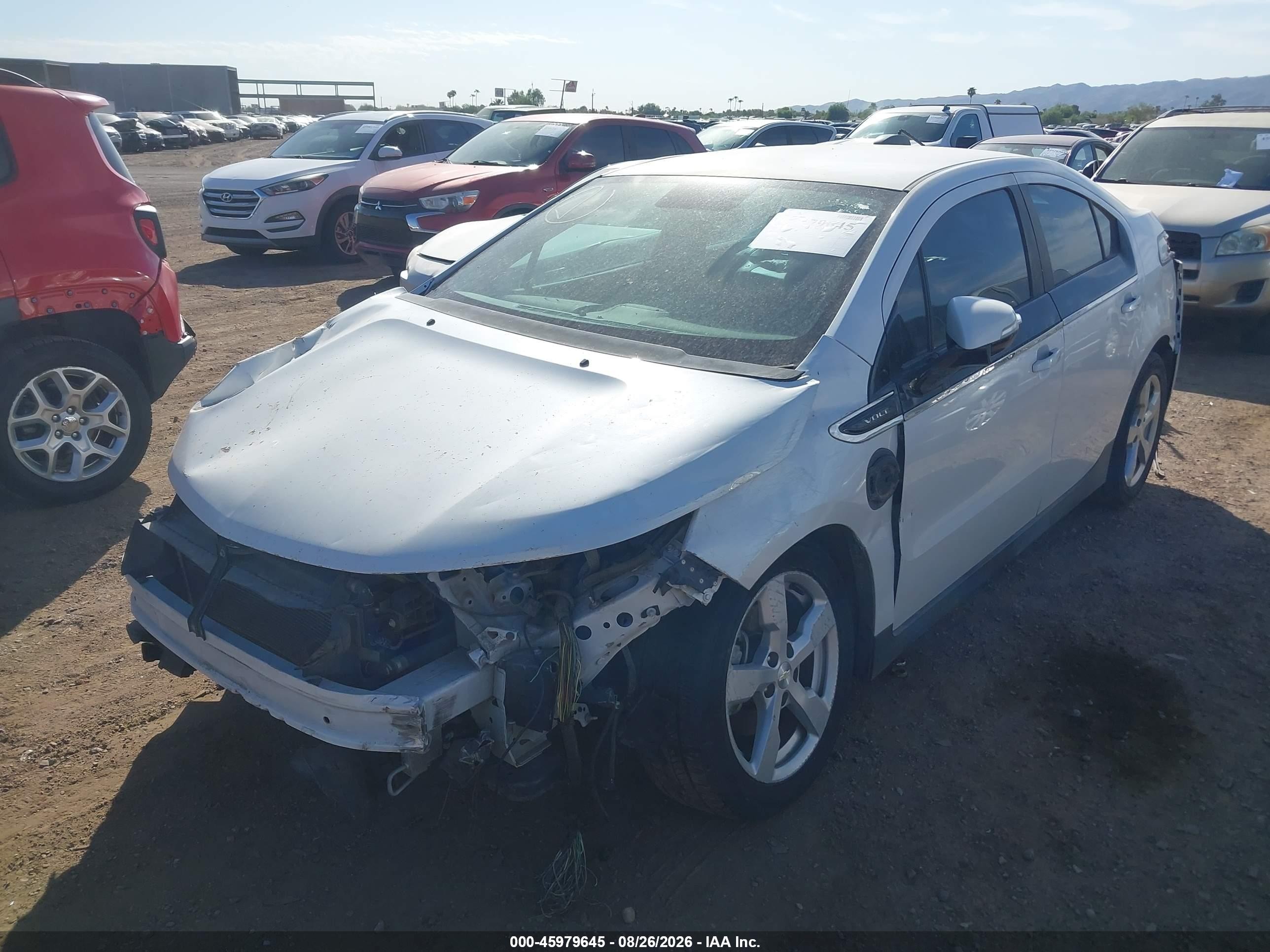 2015 Chevrolet Volt   White vin: 1G1RB6E48FU137097