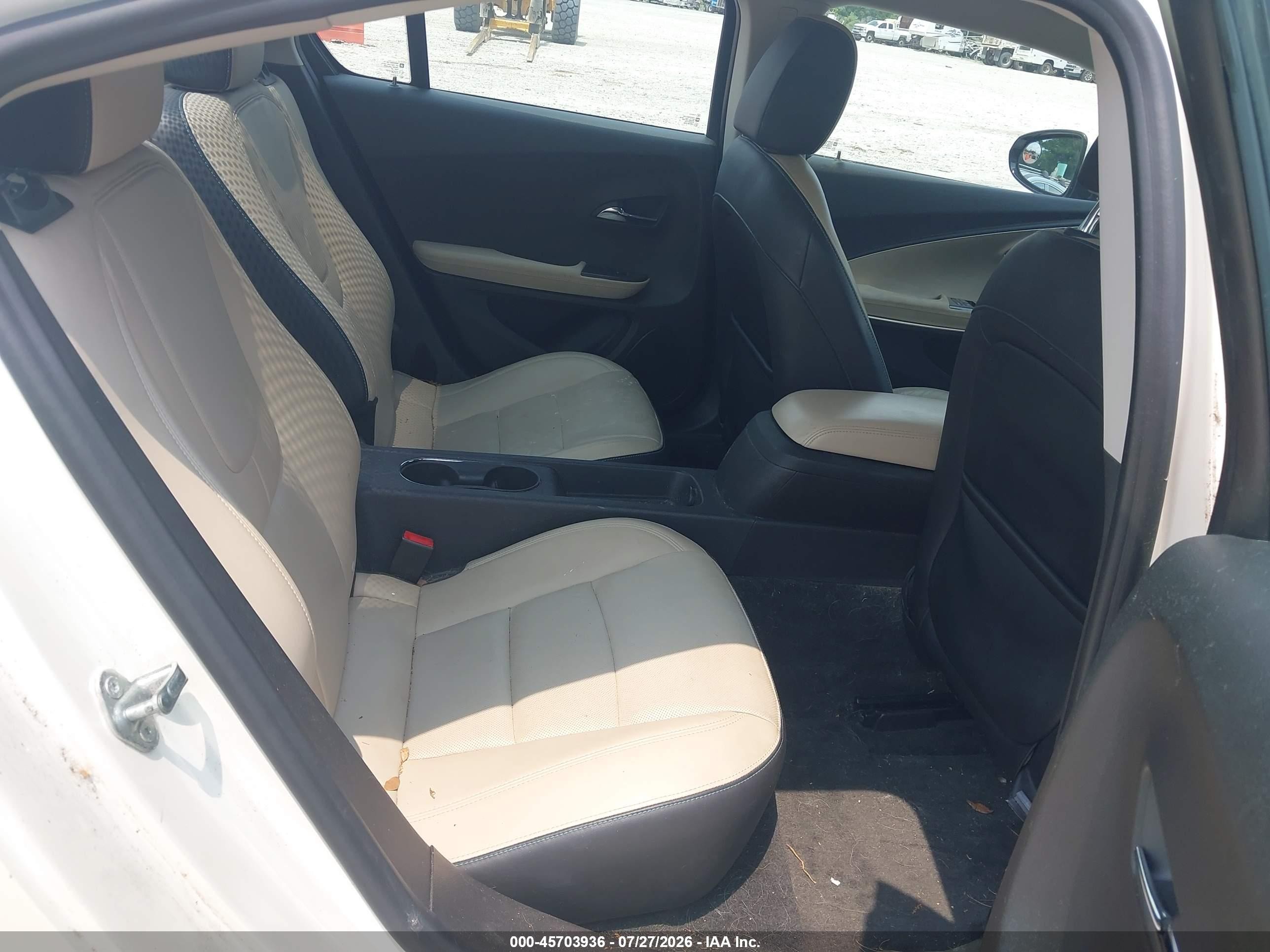 2012 Chevrolet Volt   White vin: 1G1RB6E49CU108509