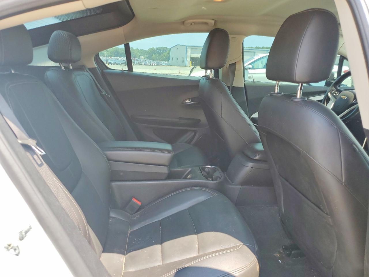 2015 Chevrolet Volt White vin: 1G1RB6E49FU112791