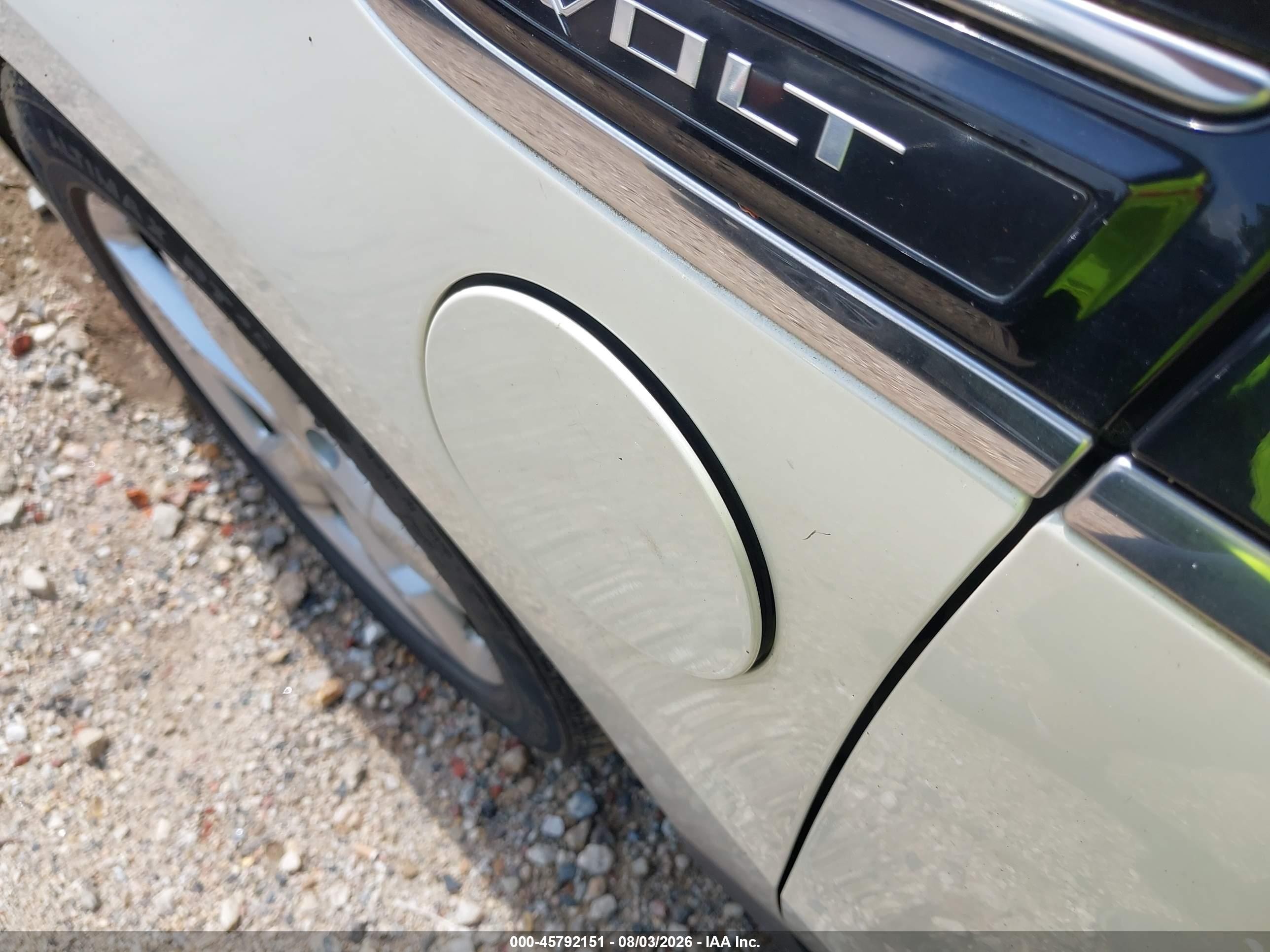 2012 Chevrolet Volt   White vin: 1G1RB6E4XCU102430