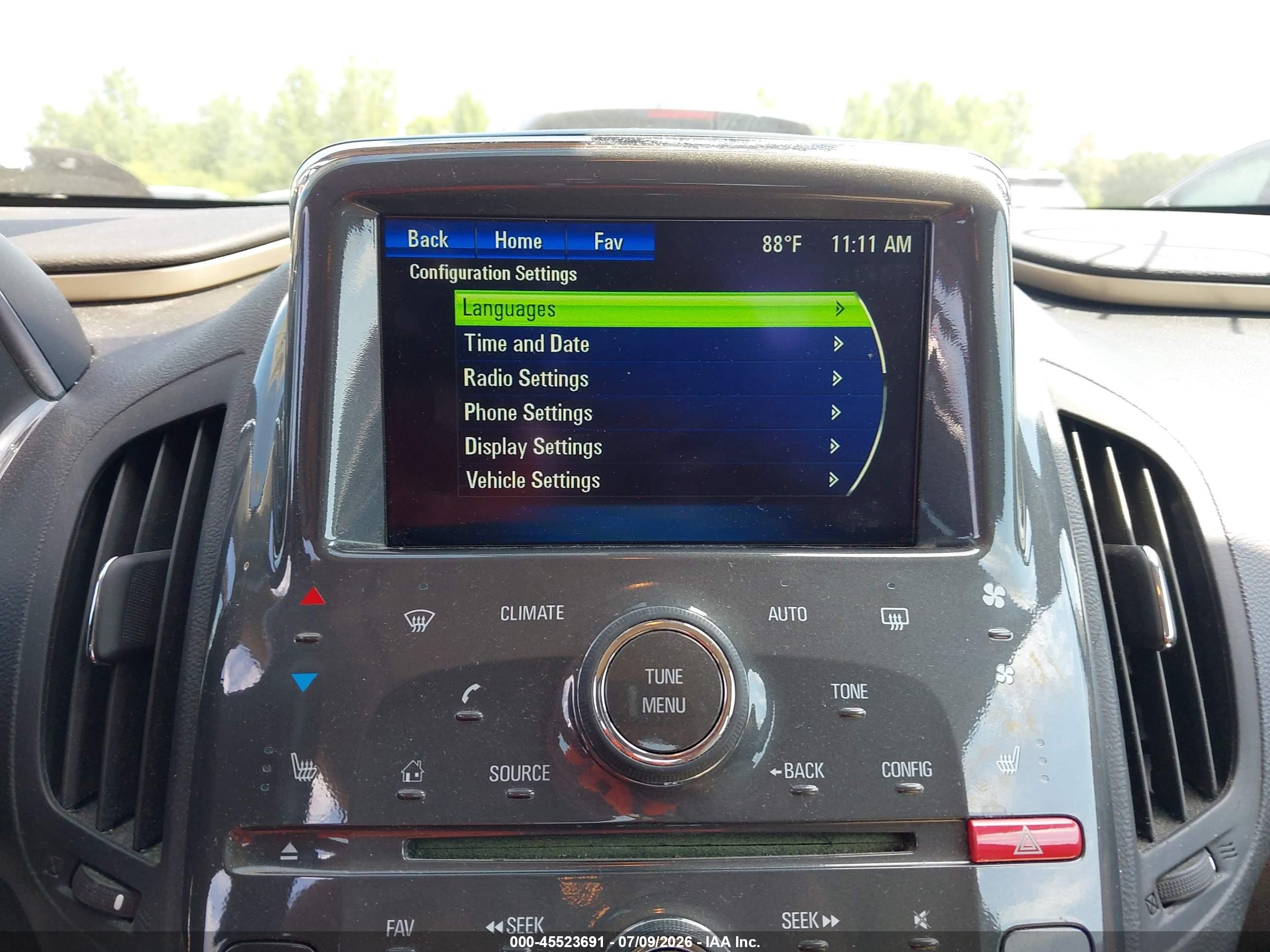 2012 Chevrolet Volt   White vin: 1G1RB6E4XCU105022