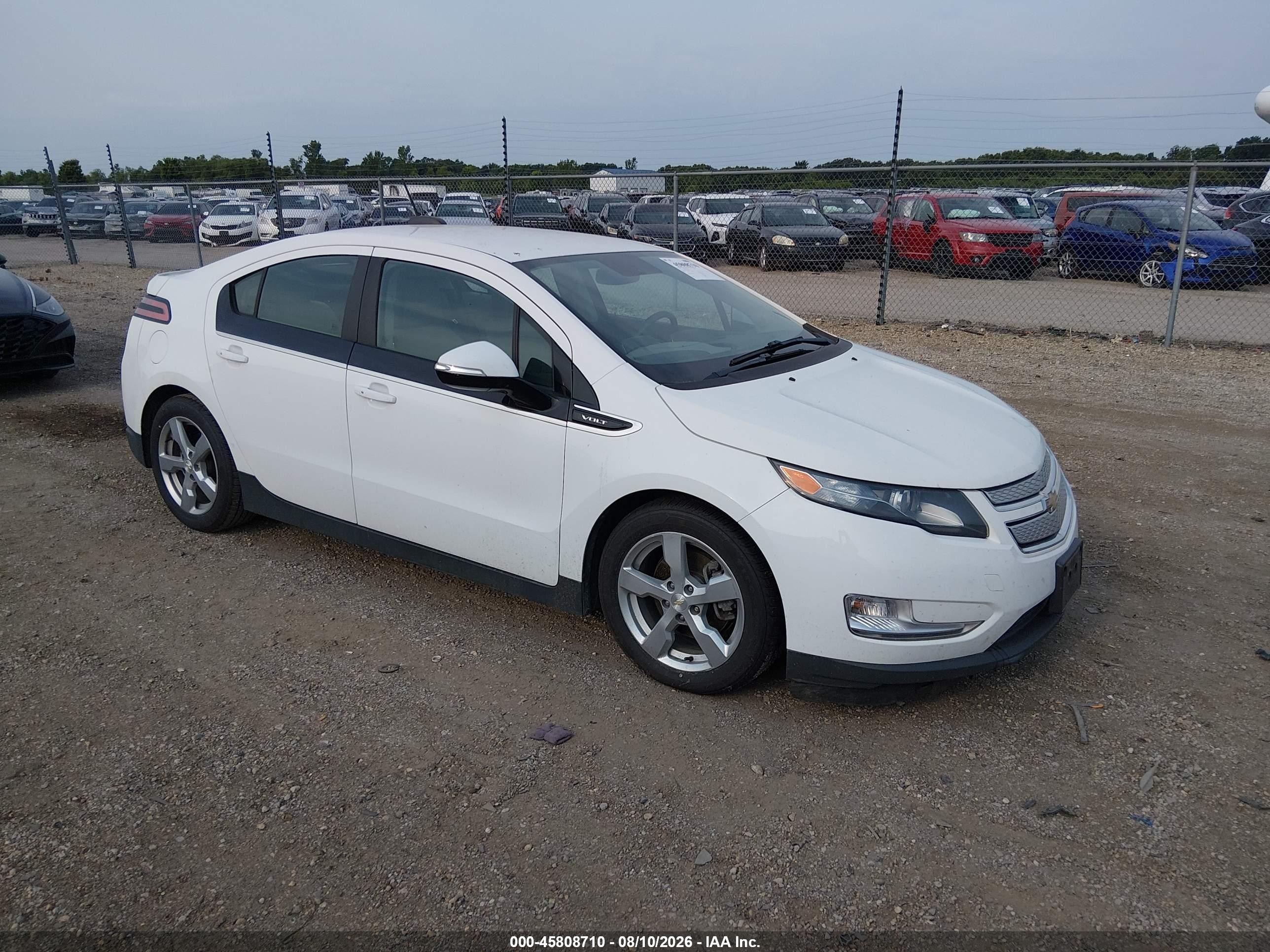 2015 Chevrolet Volt   White vin: 1G1RB6E4XFU105168