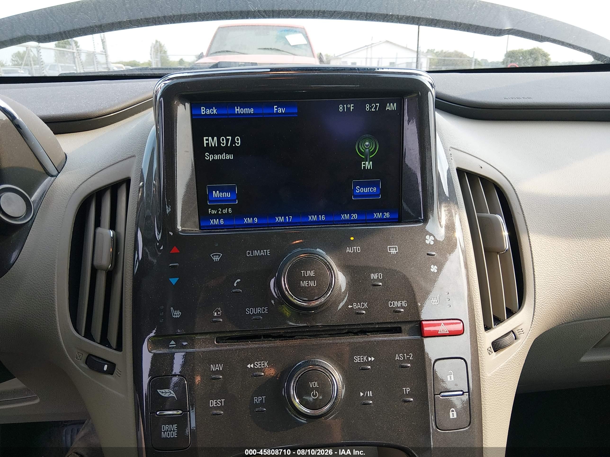 2015 Chevrolet Volt   White vin: 1G1RB6E4XFU105168