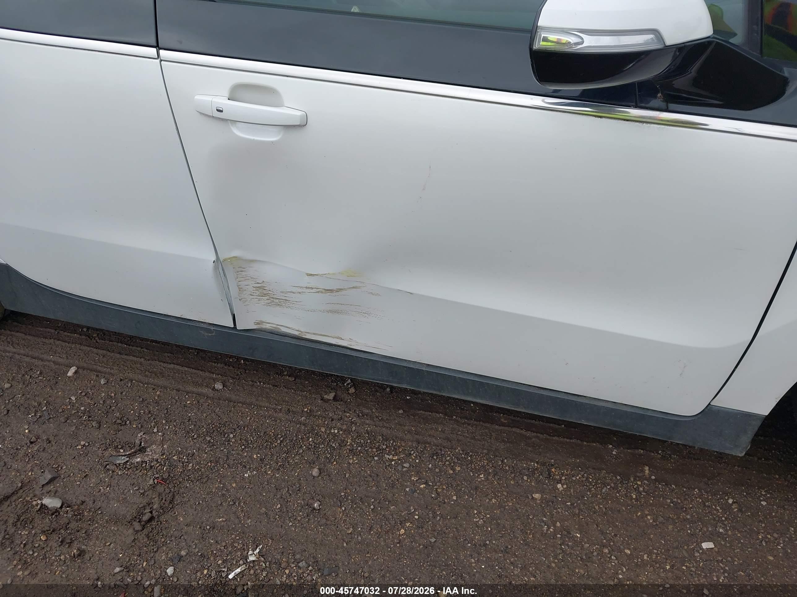 2015 Chevrolet Volt   Белый vin: 1G1RB6E4XFU107759
