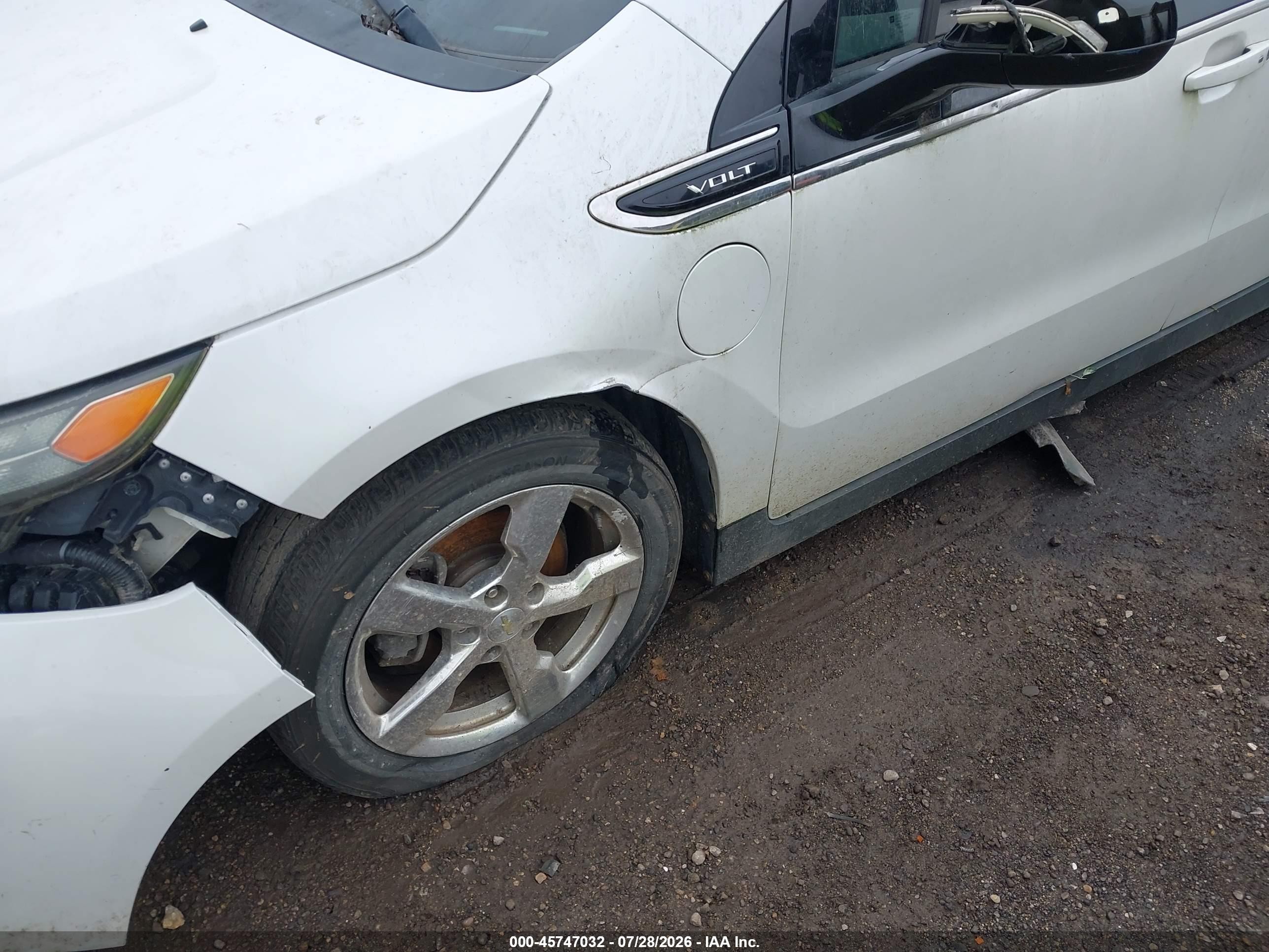2015 Chevrolet Volt   Белый vin: 1G1RB6E4XFU107759