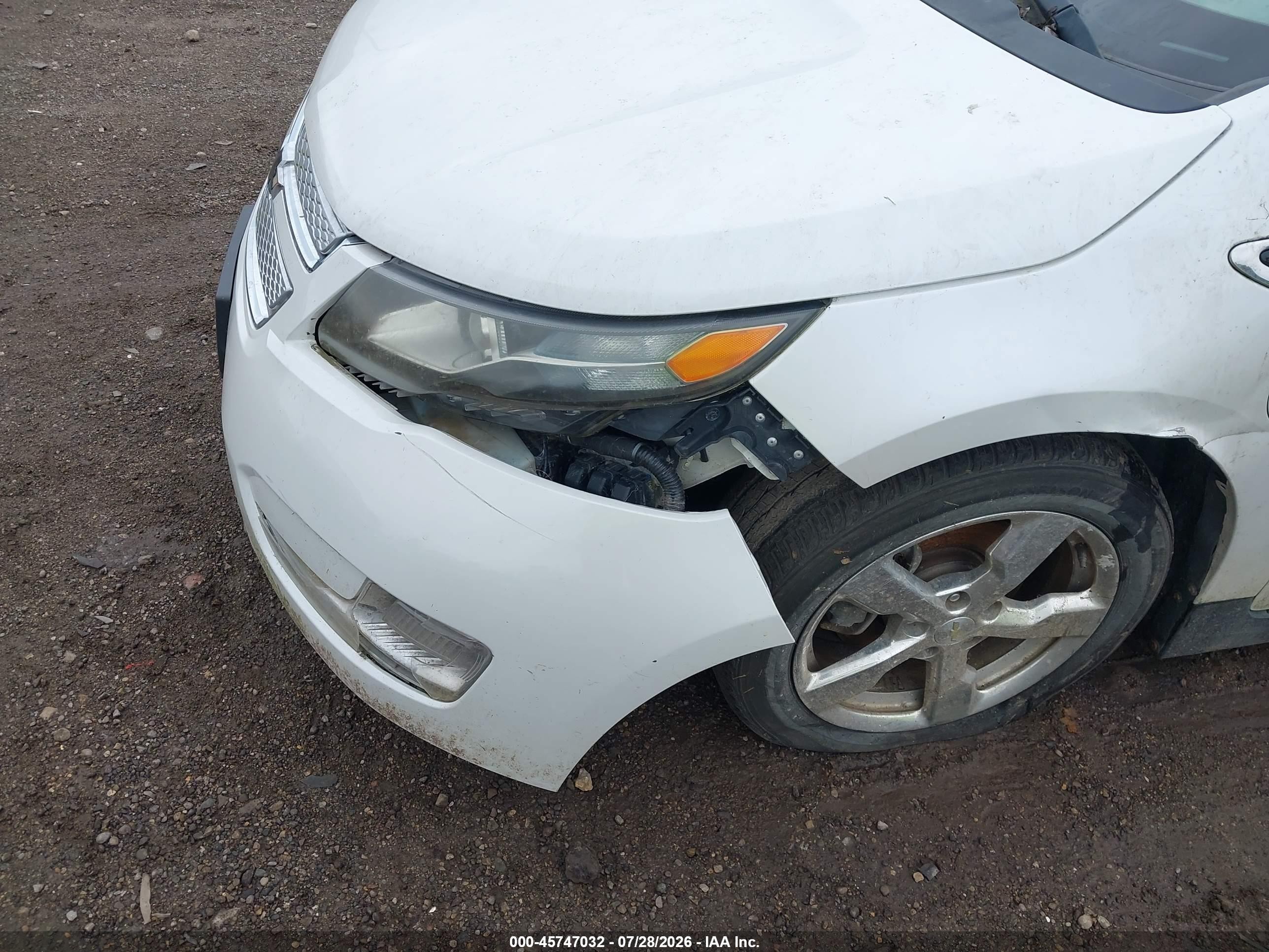 2015 Chevrolet Volt   Белый vin: 1G1RB6E4XFU107759