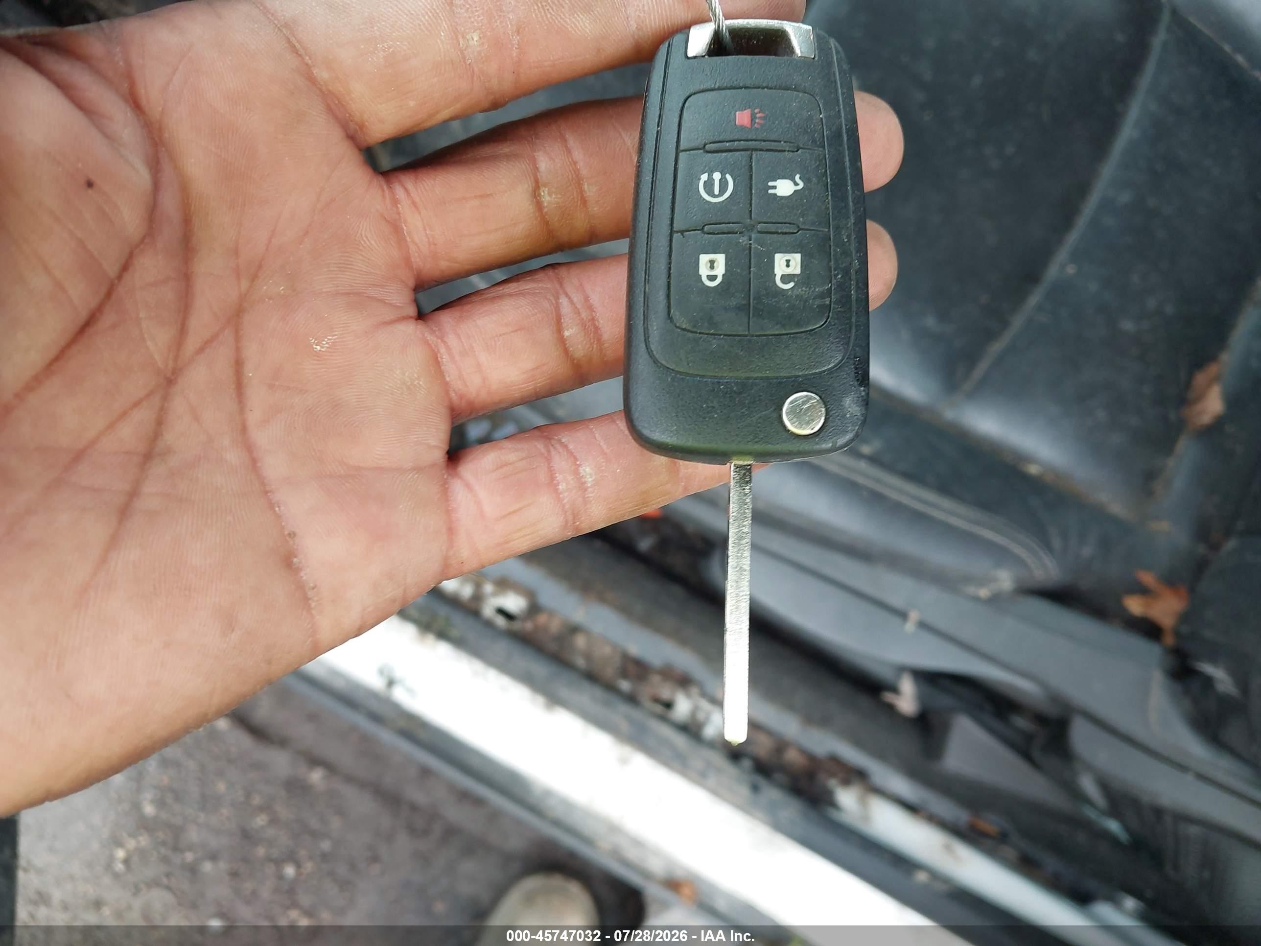 2015 Chevrolet Volt   Белый vin: 1G1RB6E4XFU107759
