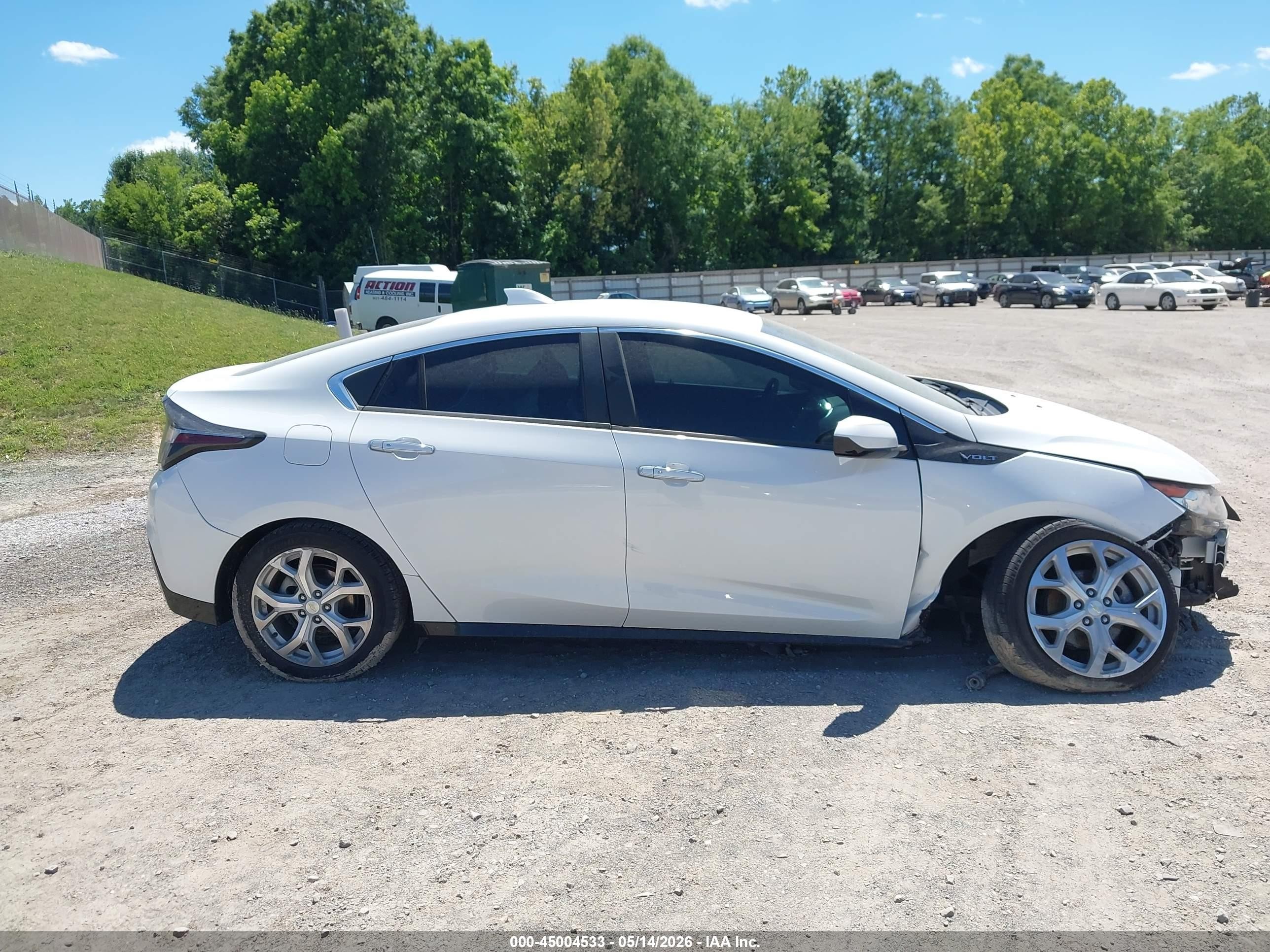 2017 Chevrolet Volt Premier White vin: 1G1RB6S52HU117699