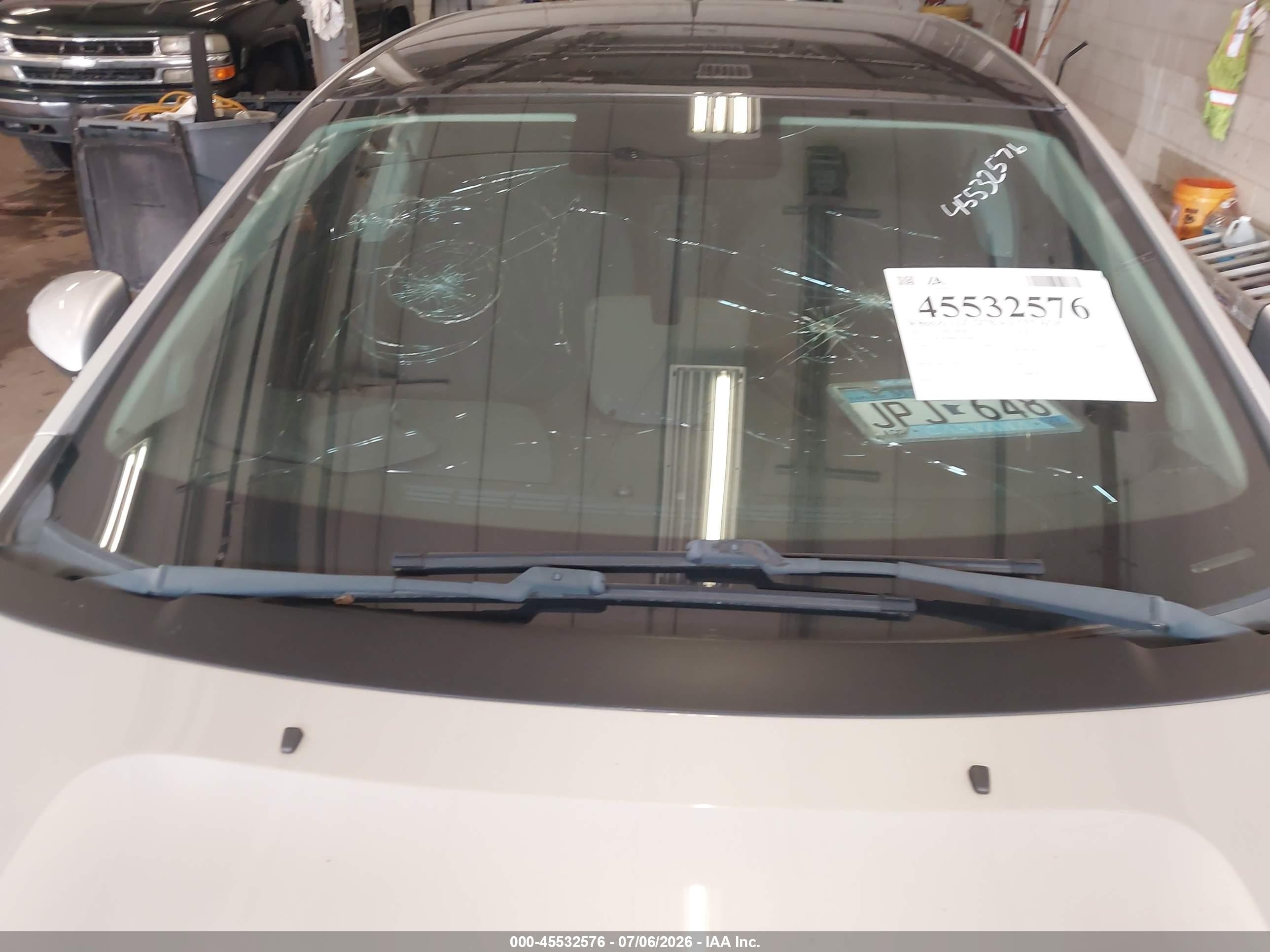 2011 Chevrolet Volt   Silver vin: 1G1RC6E40BU102044