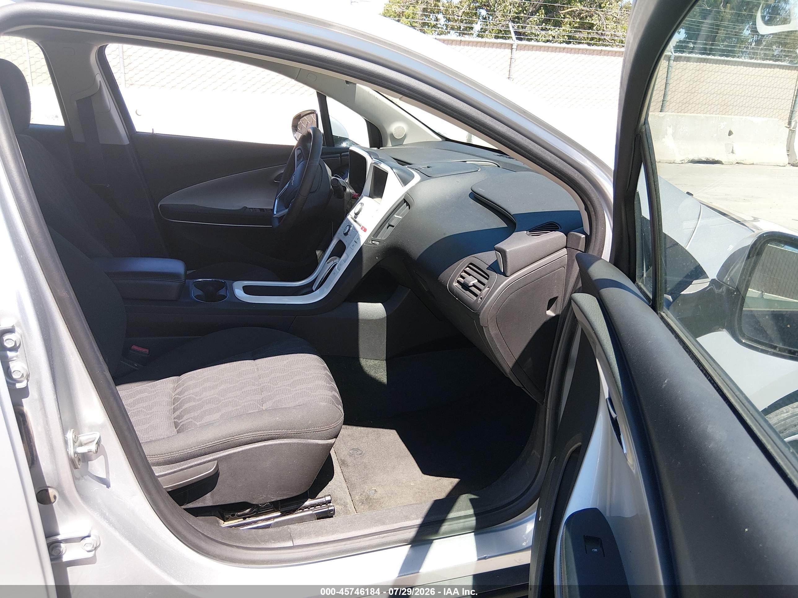 2011 Chevrolet Volt   Silver vin: 1G1RC6E41BU100142