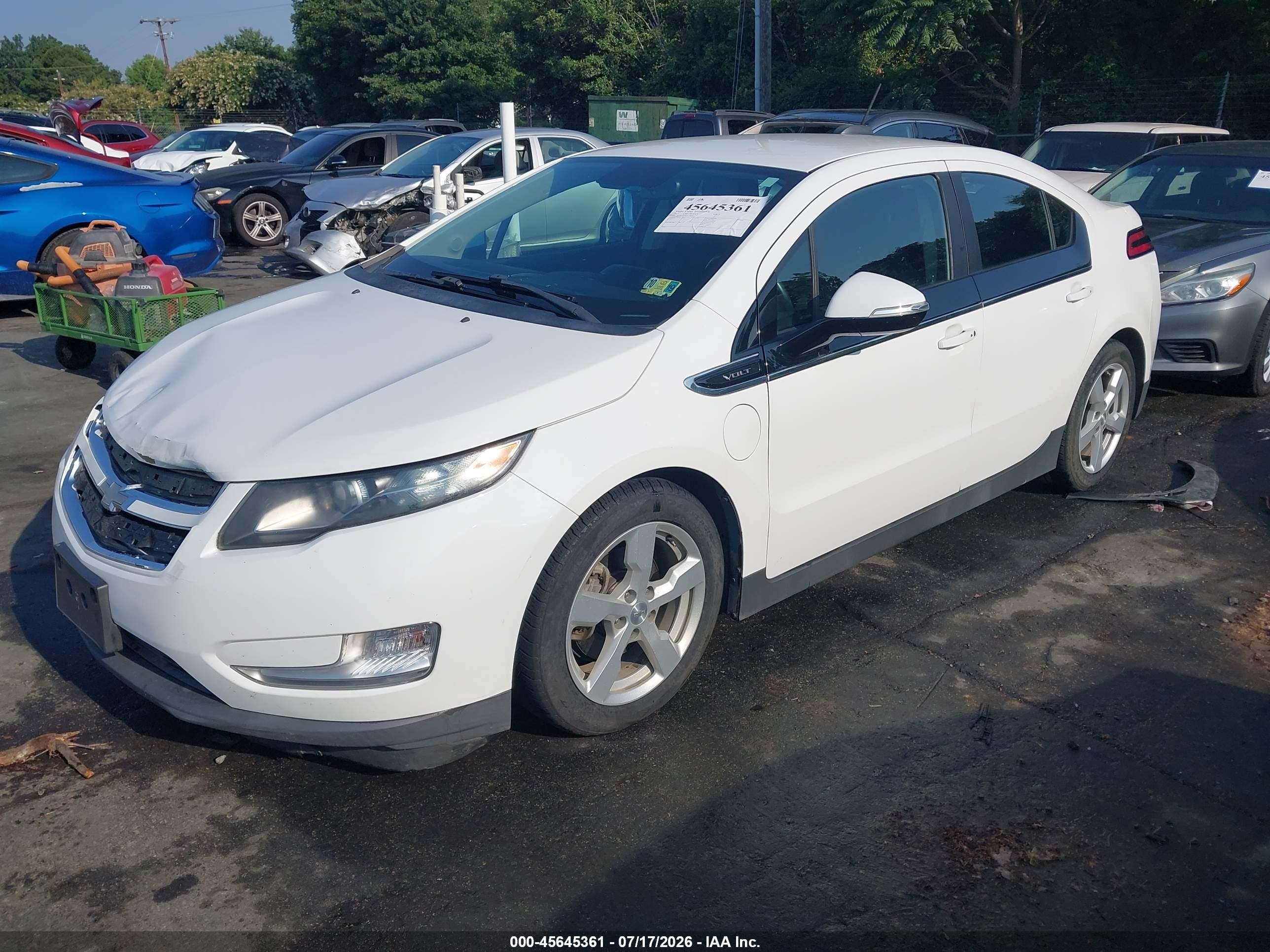 2015 Chevrolet Volt   White vin: 1G1RC6E46FU108761