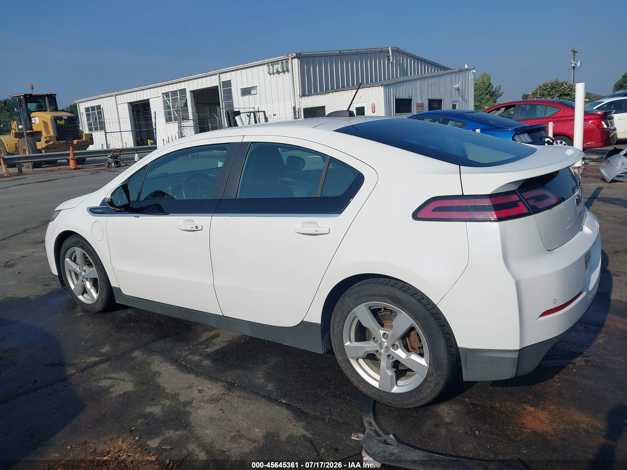2015 Chevrolet Volt   White vin: 1G1RC6E46FU108761