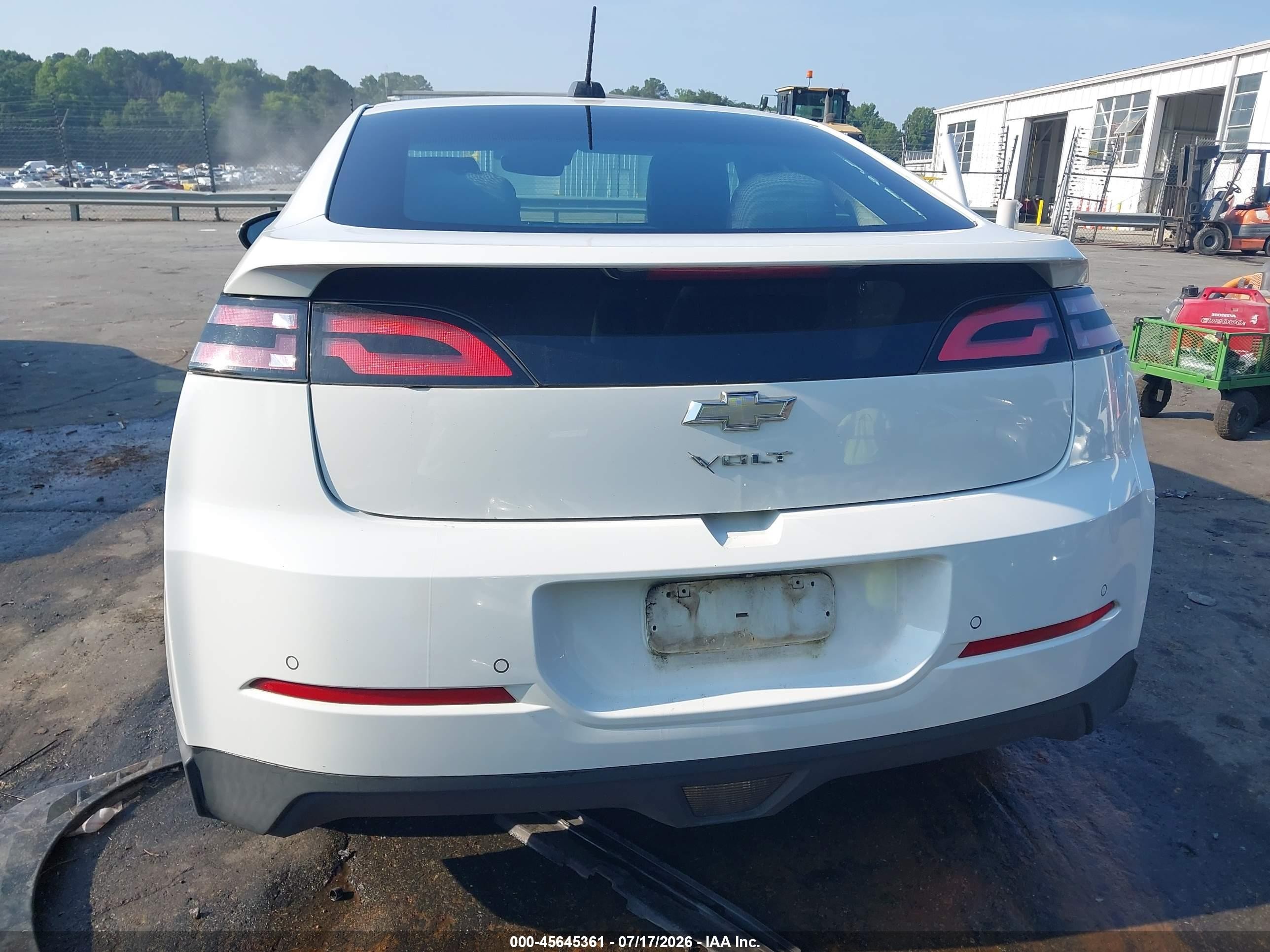 2015 Chevrolet Volt   White vin: 1G1RC6E46FU108761
