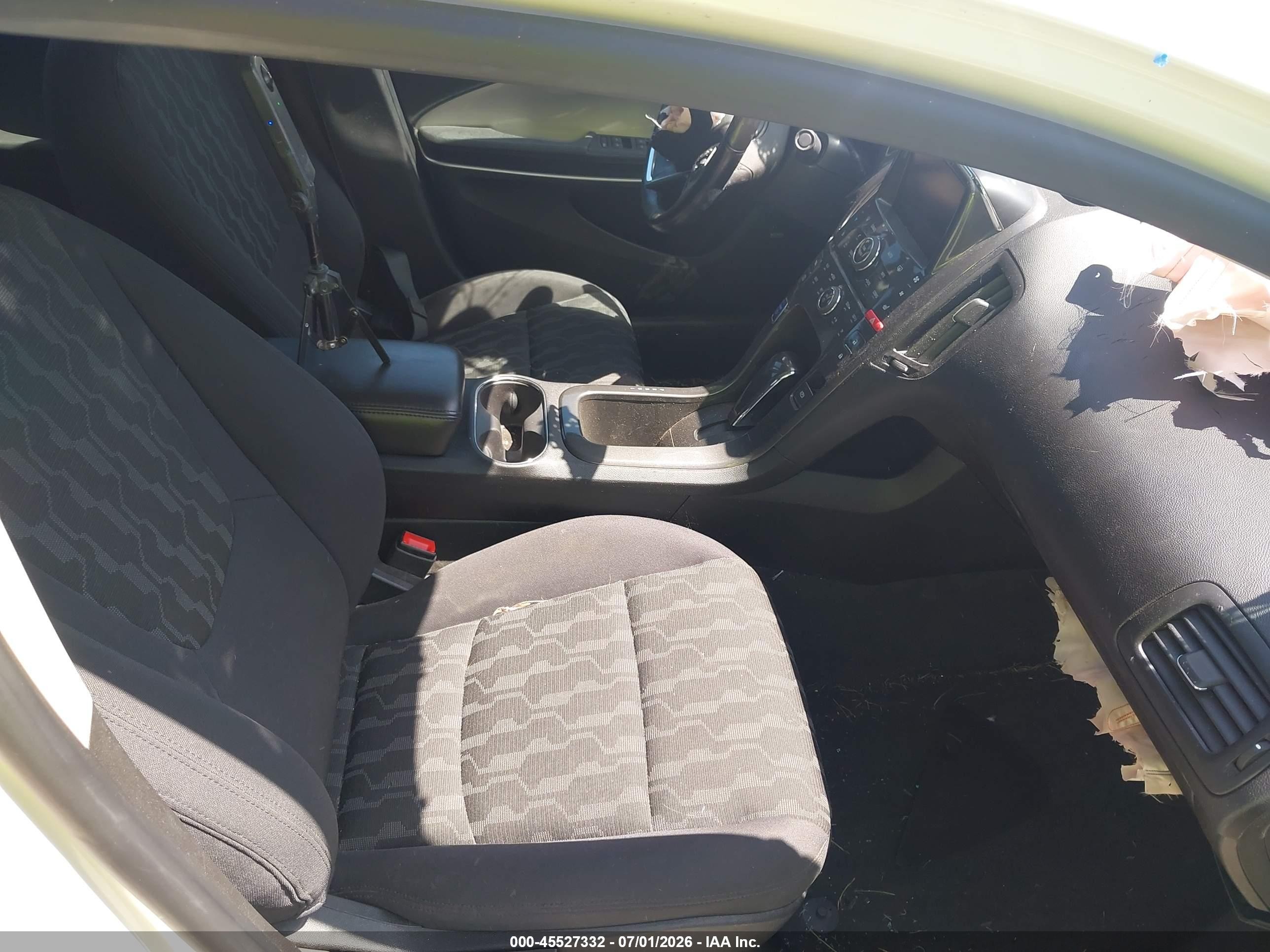 2014 Chevrolet Volt   White vin: 1G1RC6E49EU123981