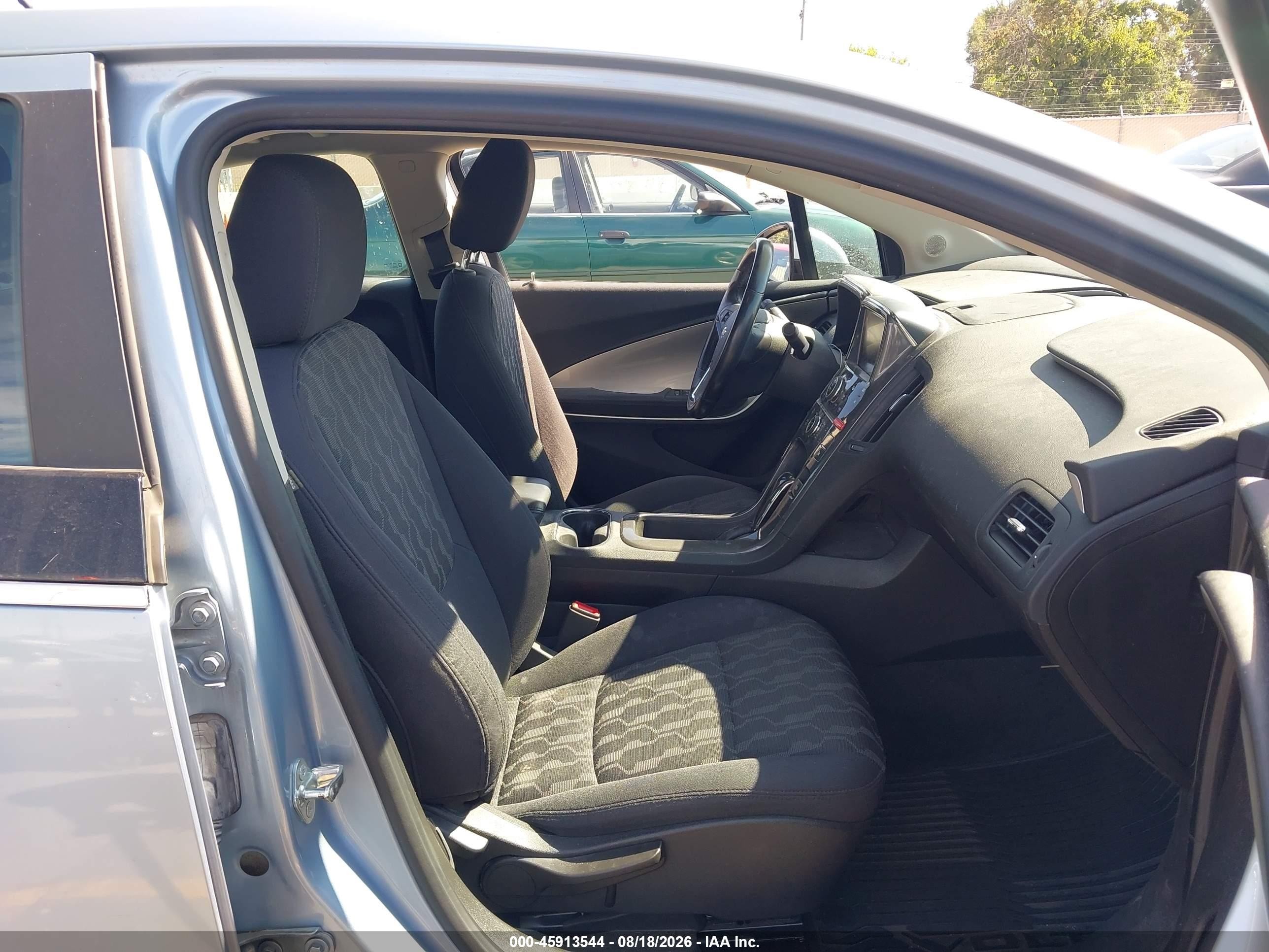 2015 Chevrolet Volt   Серебряный vin: 1G1RC6E4XFU125420