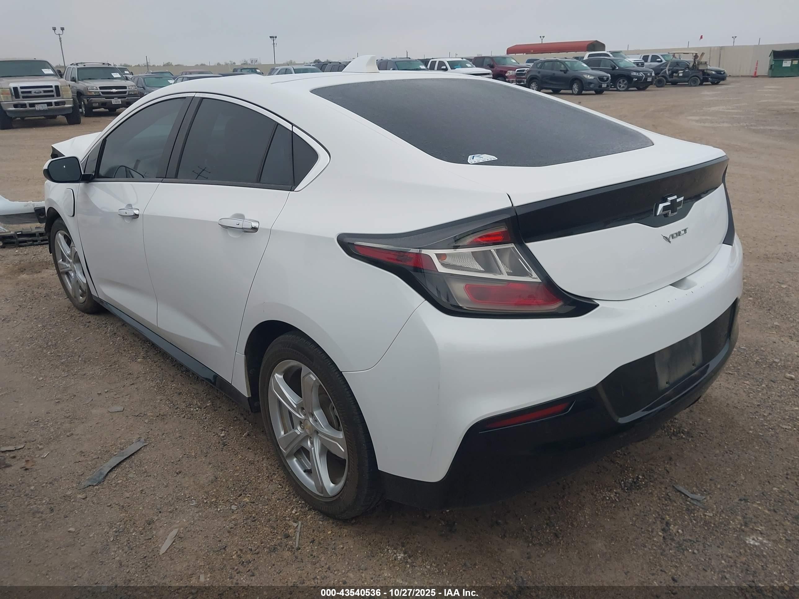 2018 Chevrolet Volt Lt White vin: 1G1RC6S55JU114511