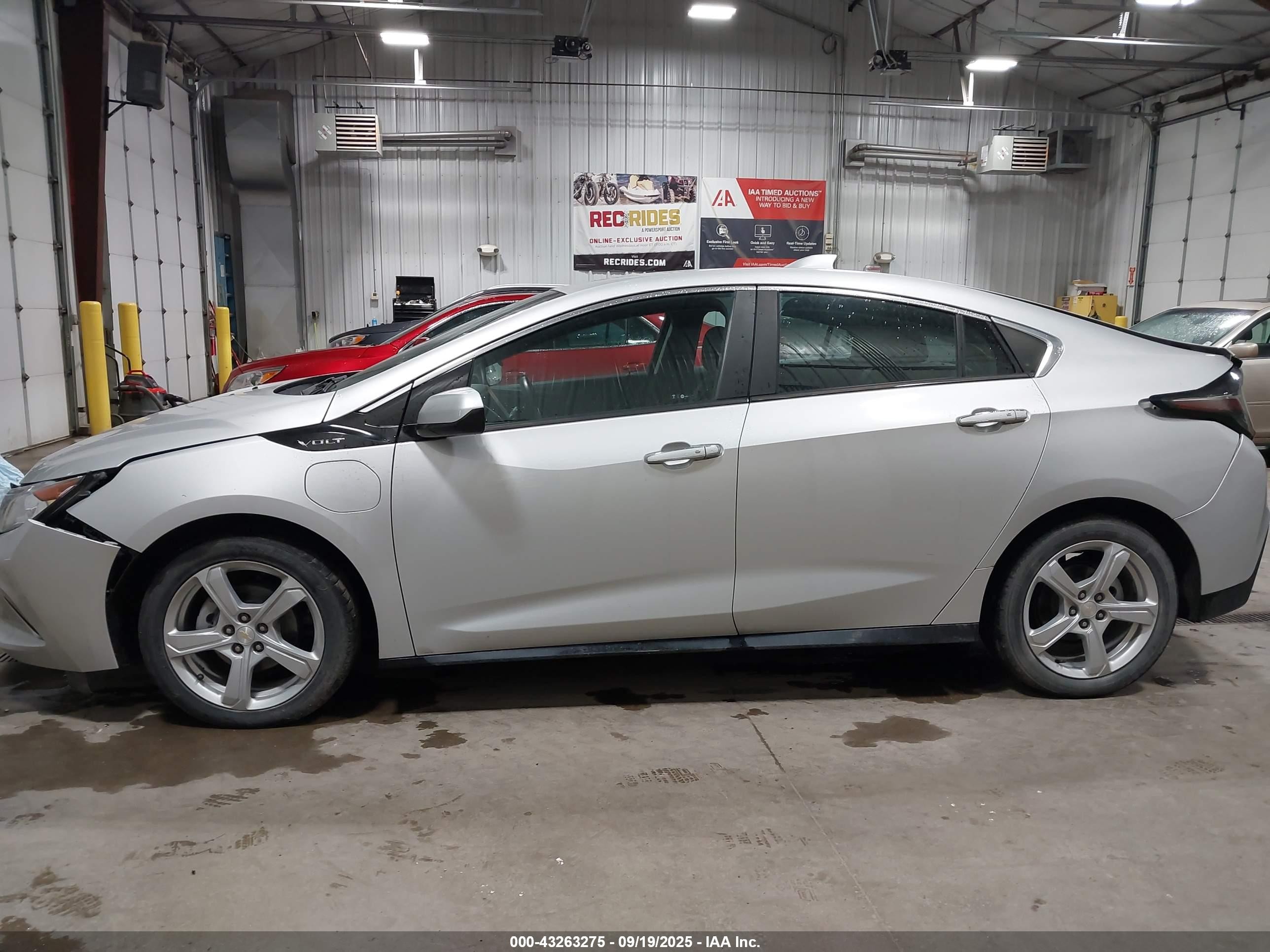 2018 Chevrolet Volt Lt Silver vin: 1G1RC6S58JU116883