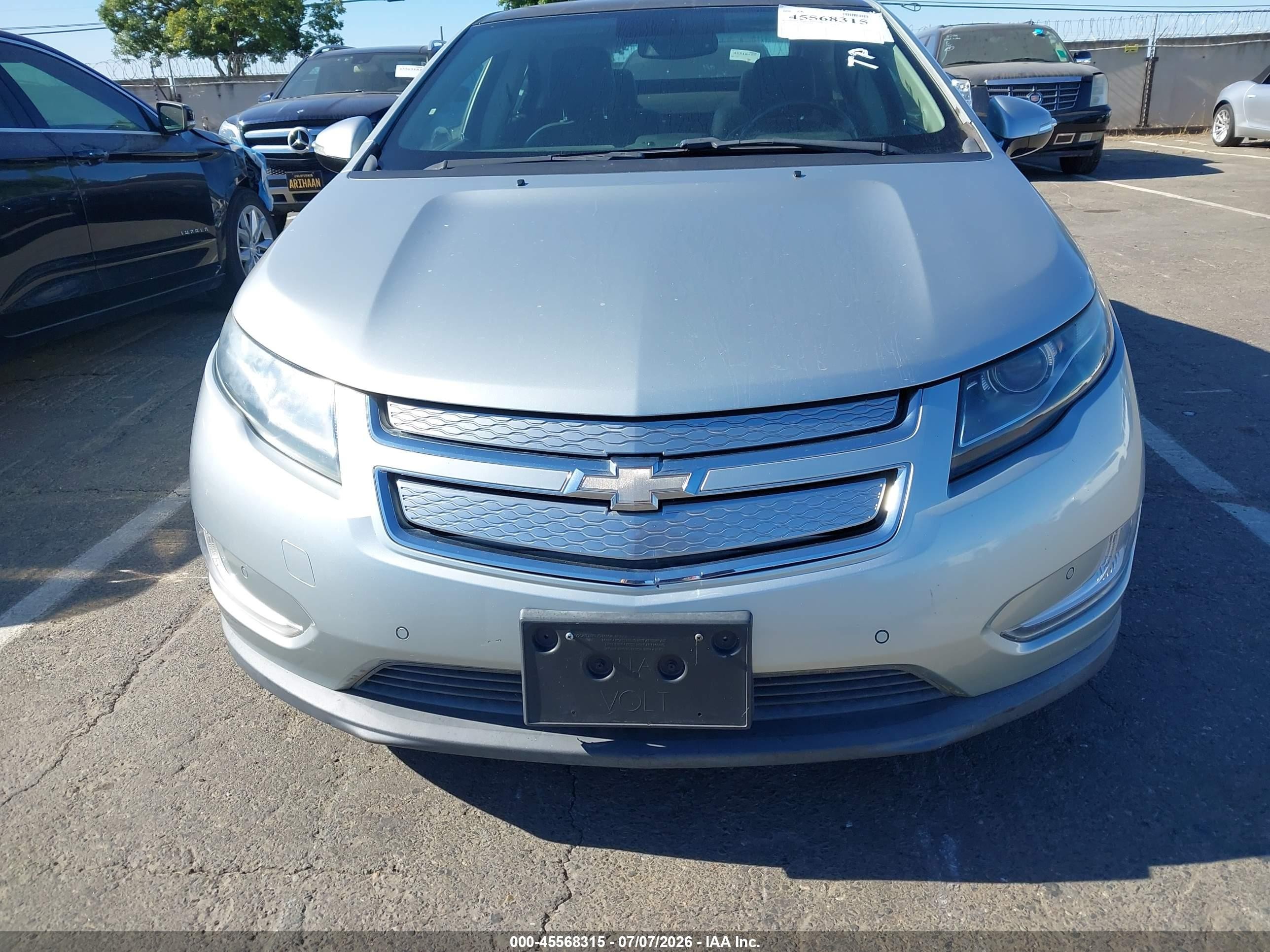2011 Chevrolet Volt   Silver vin: 1G1RD6E40BU101487