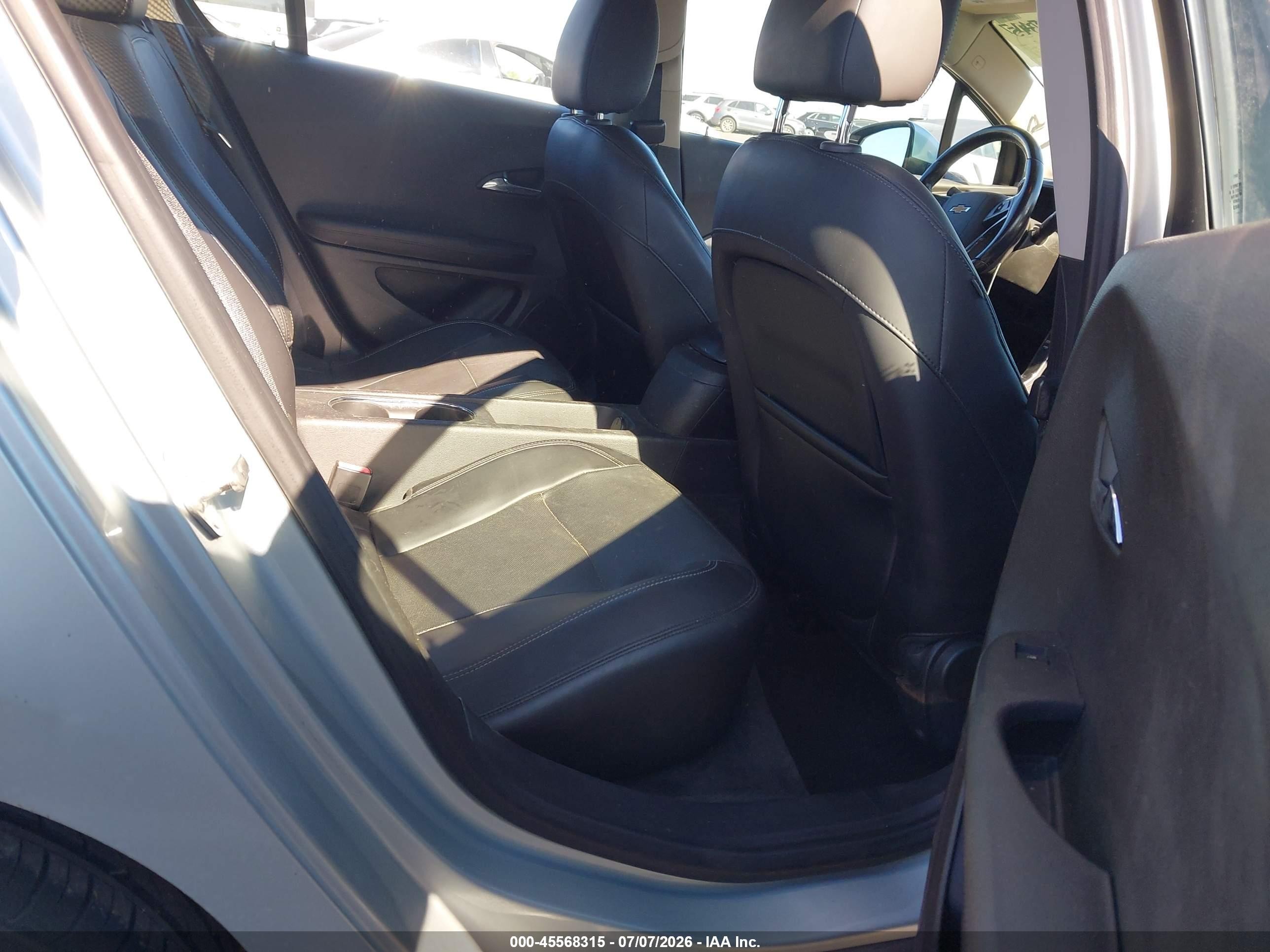 2011 Chevrolet Volt   Silver vin: 1G1RD6E40BU101487