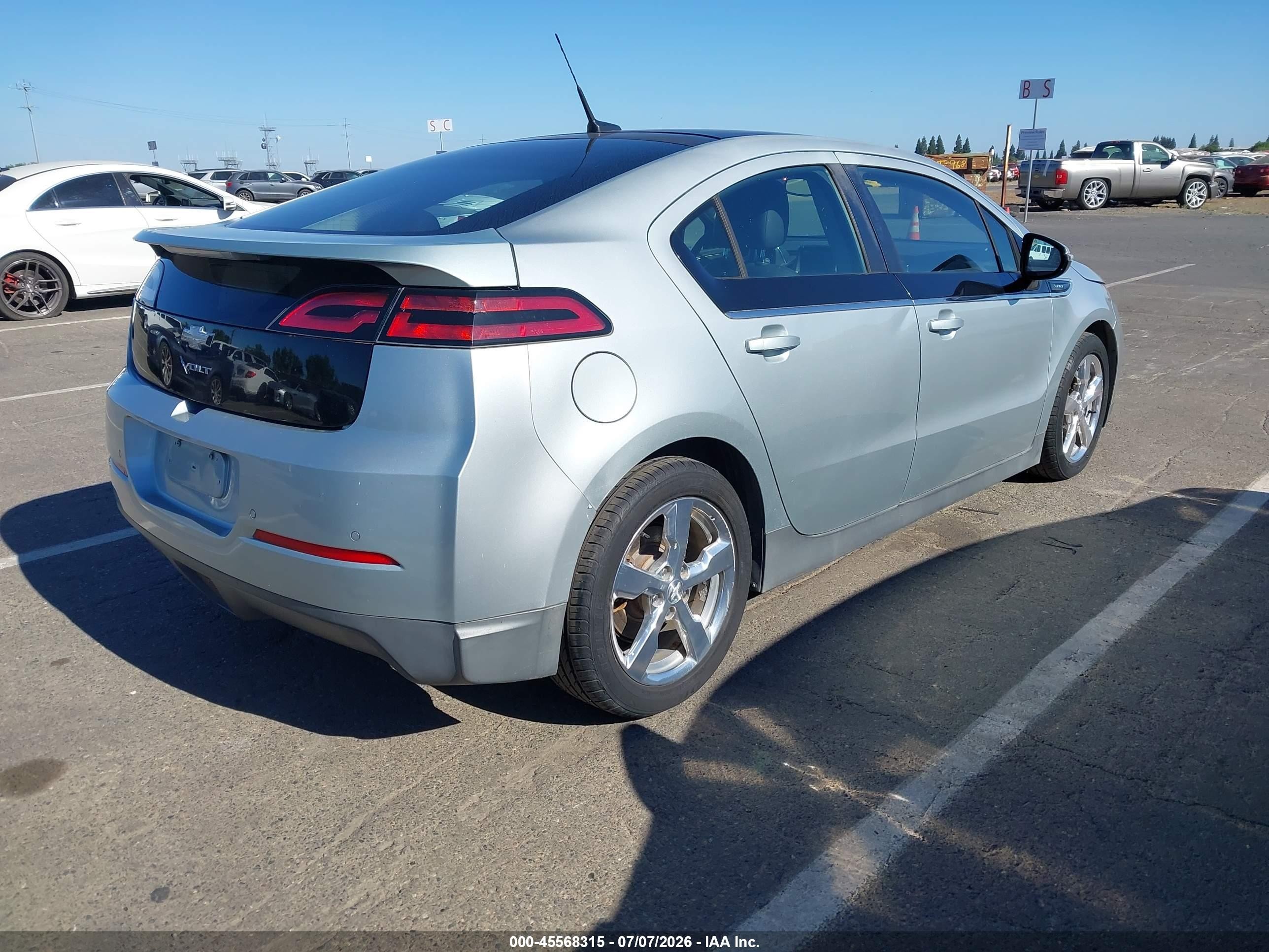 2011 Chevrolet Volt   Silver vin: 1G1RD6E40BU101487