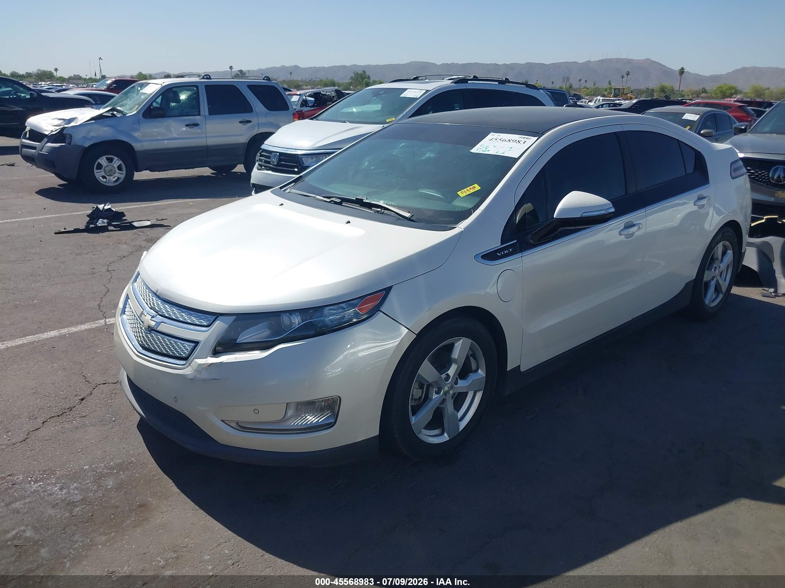 2012 Chevrolet Volt   White vin: 1G1RD6E40CU102768