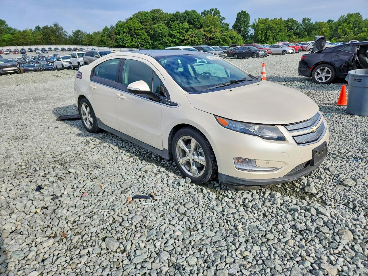 2012 Chevrolet Volt Cream vin: 1G1RD6E40CU105489
