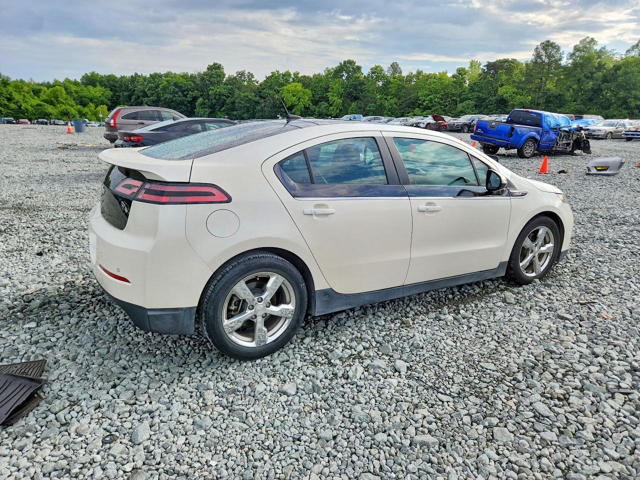 2012 Chevrolet Volt Cream vin: 1G1RD6E40CU105489
