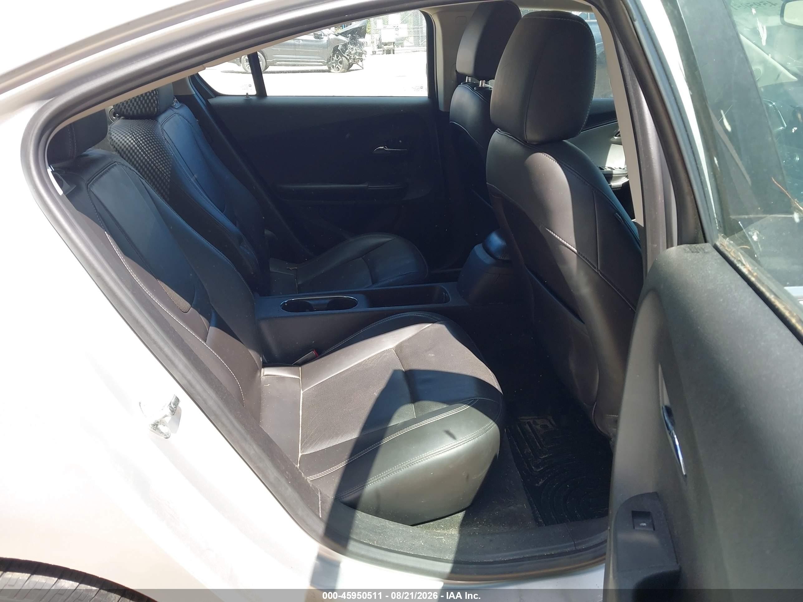 2011 Chevrolet Volt   Silver vin: 1G1RD6E44BU101265
