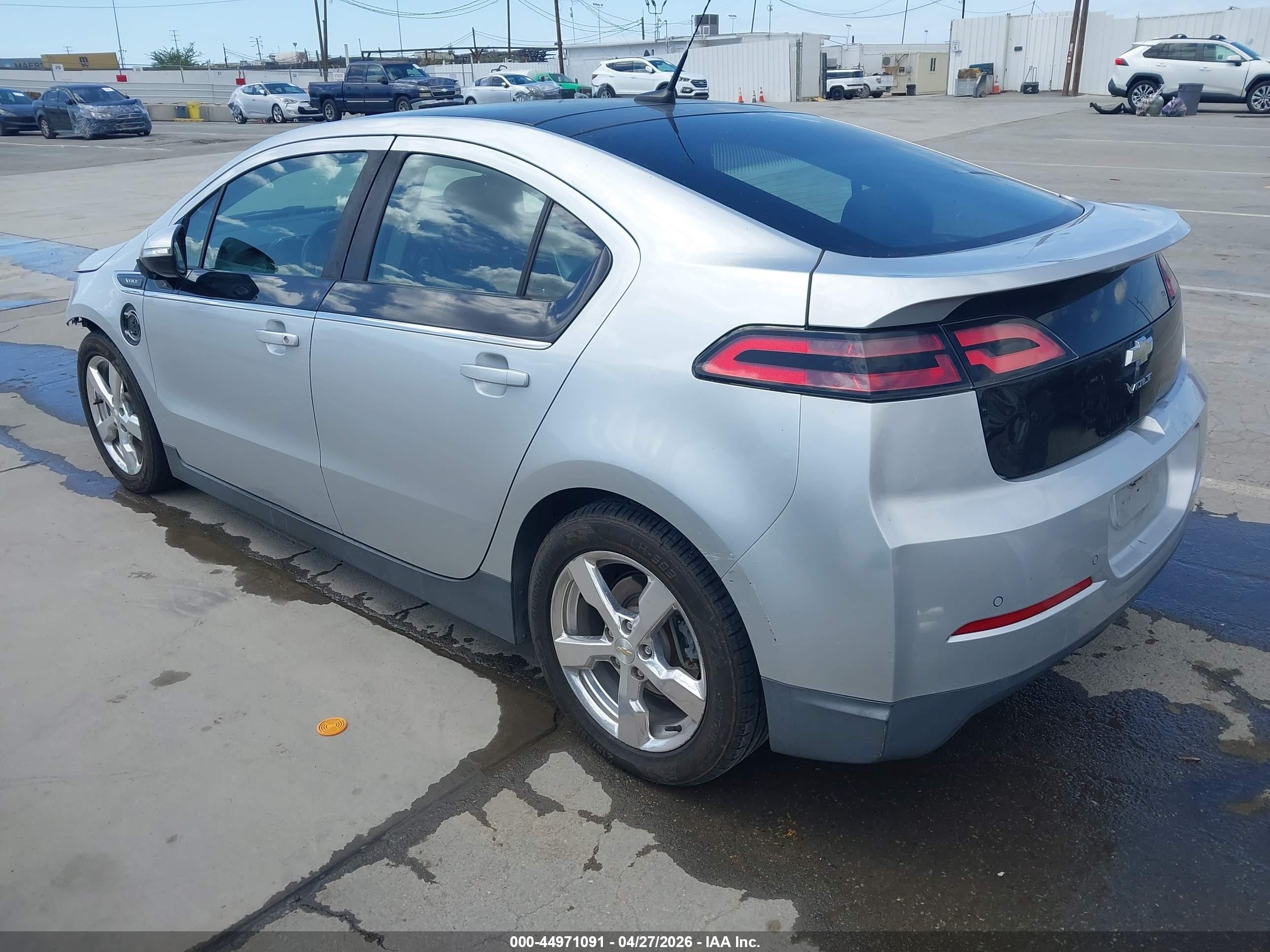 2011 Chevrolet Volt   Серебряный vin: 1G1RD6E45BU100156