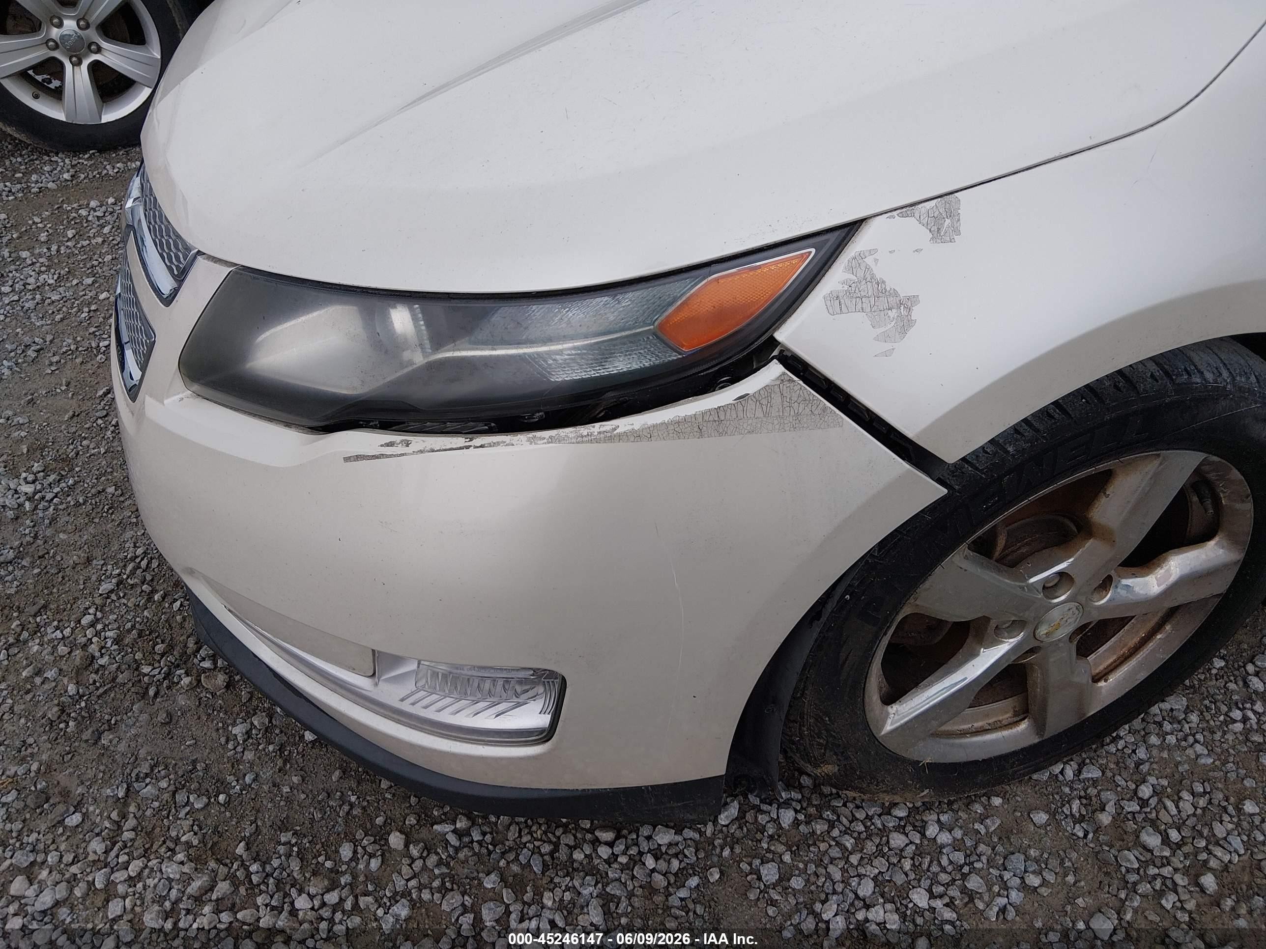 2011 Chevrolet Volt   White vin: 1G1RD6E45BU102649