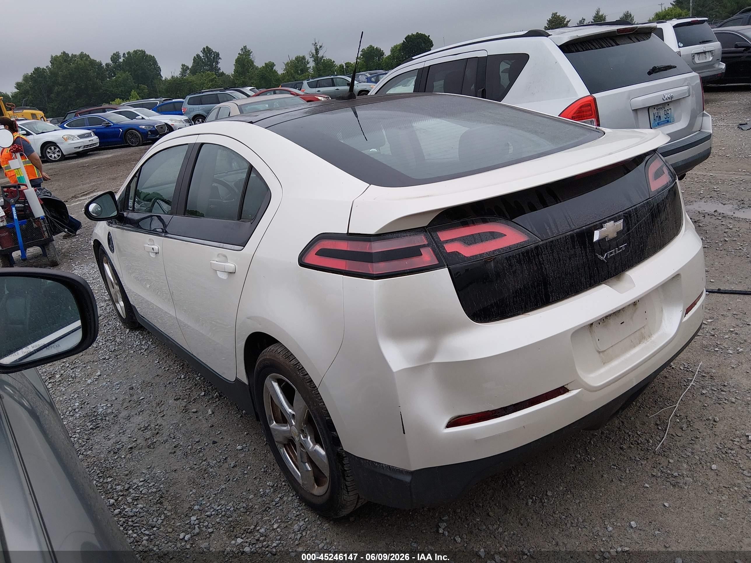 2011 Chevrolet Volt   White vin: 1G1RD6E45BU102649