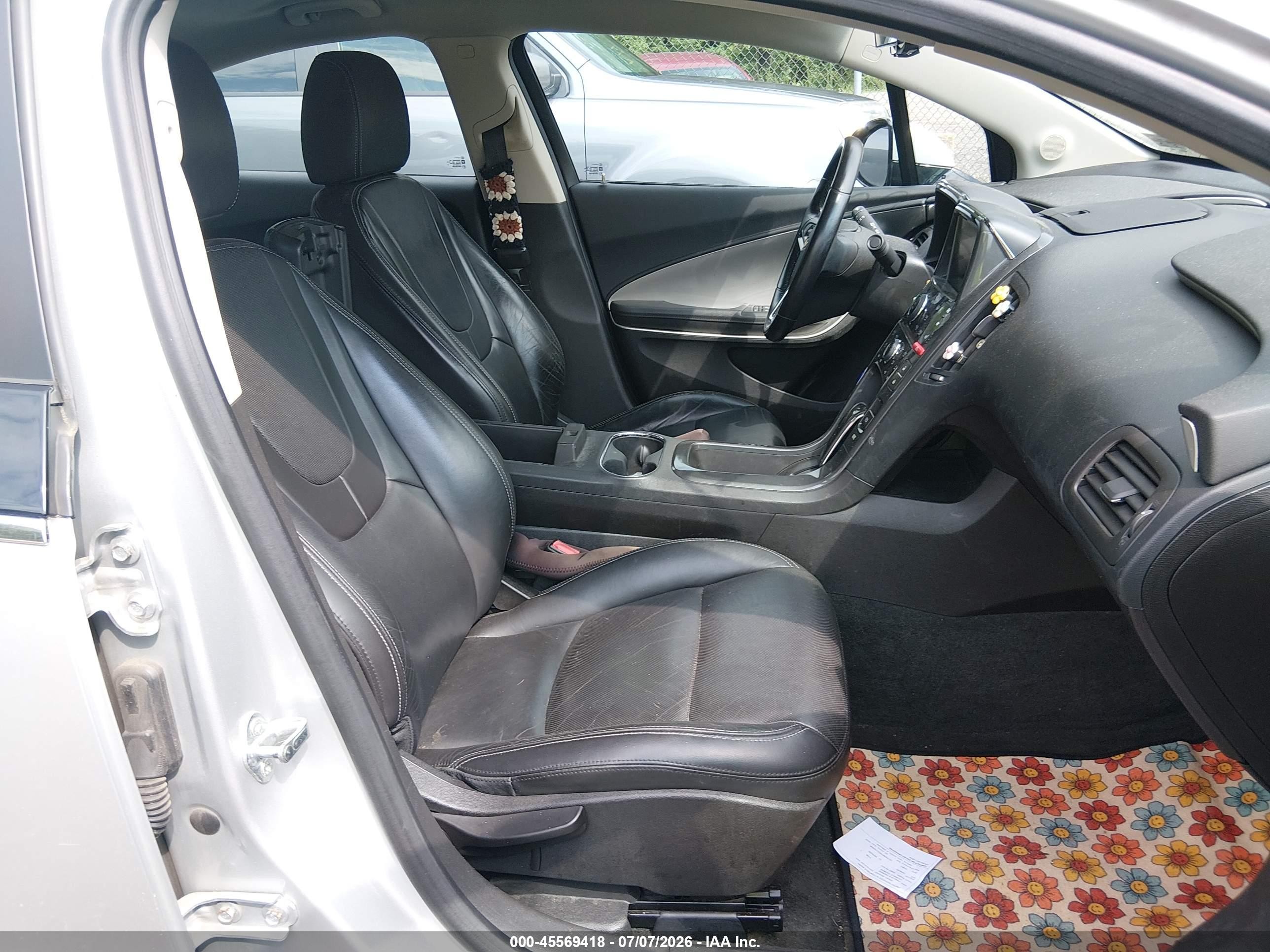 2012 Chevrolet Volt   Silver vin: 1G1RD6E45CU102846