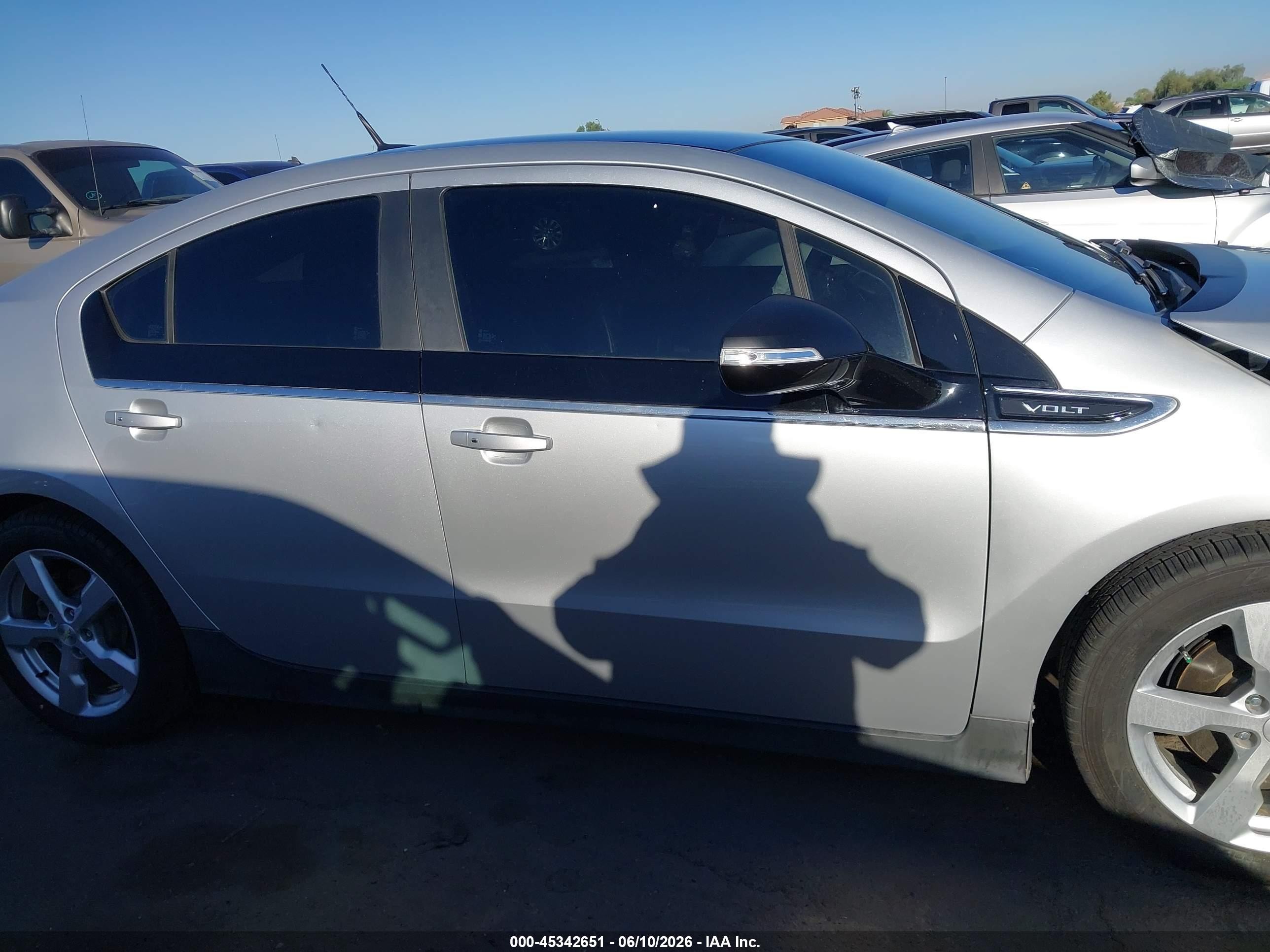 2012 Chevrolet Volt   Silver vin: 1G1RD6E45CU104466