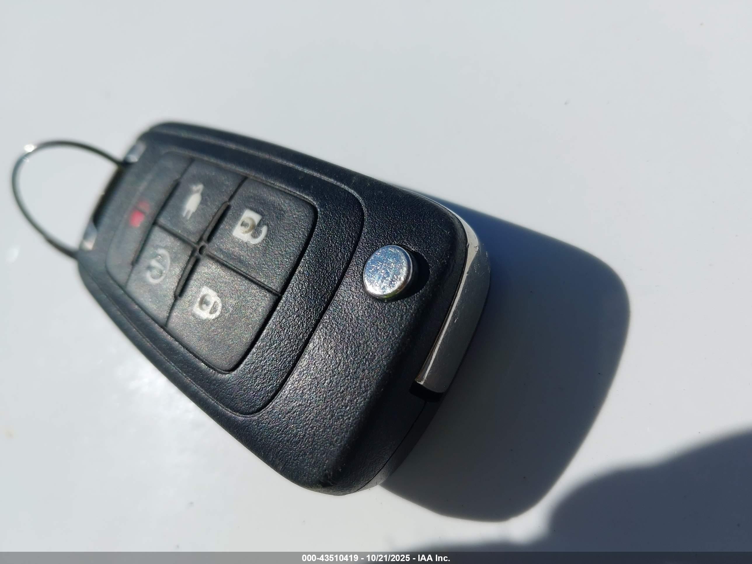 2012 Chevrolet Volt   Белый vin: 1G1RD6E45CU109845
