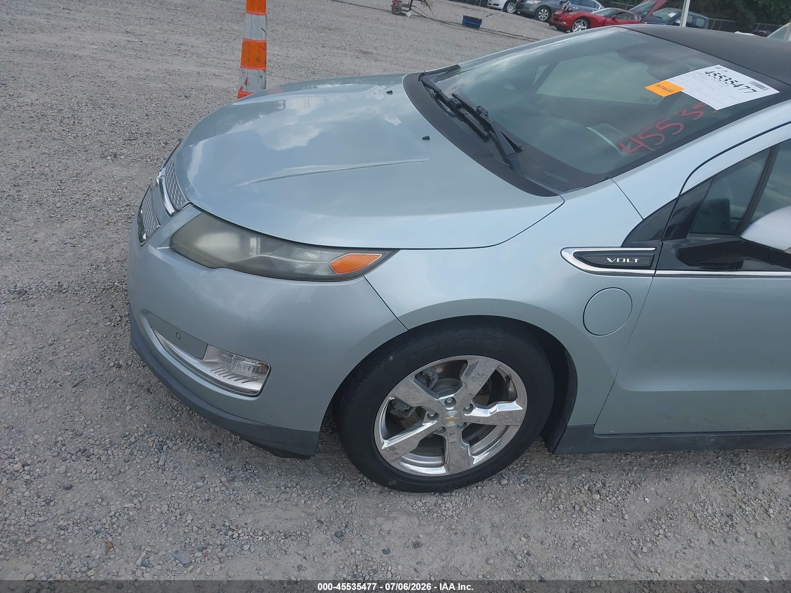 2011 Chevrolet Volt   Silver vin: 1G1RD6E46BU100053