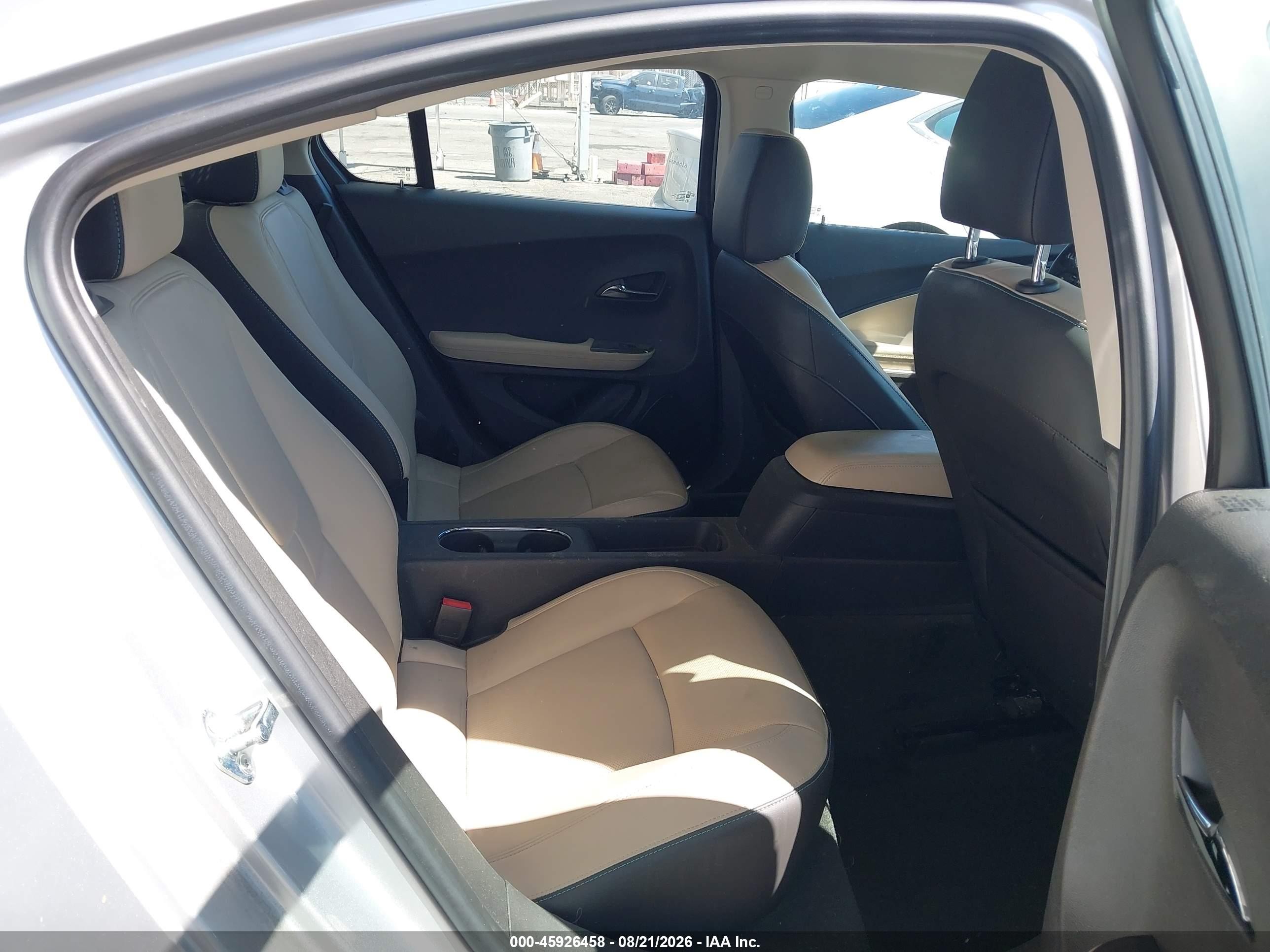 2011 Chevrolet Volt   Silver vin: 1G1RD6E46BU100649