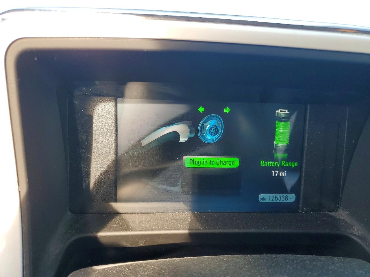 2012 Chev Volt White vin: 1G1RD6E46CU100779
