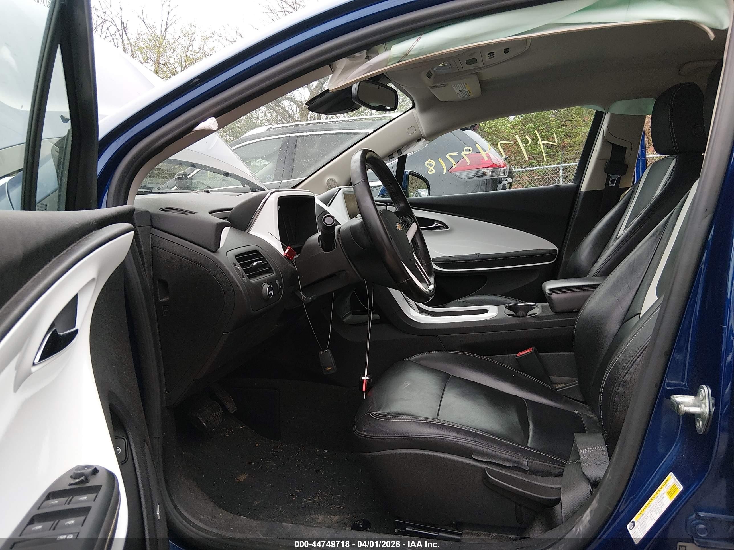 2013 Chevrolet Volt   Blue vin: 1G1RD6E46DU109533