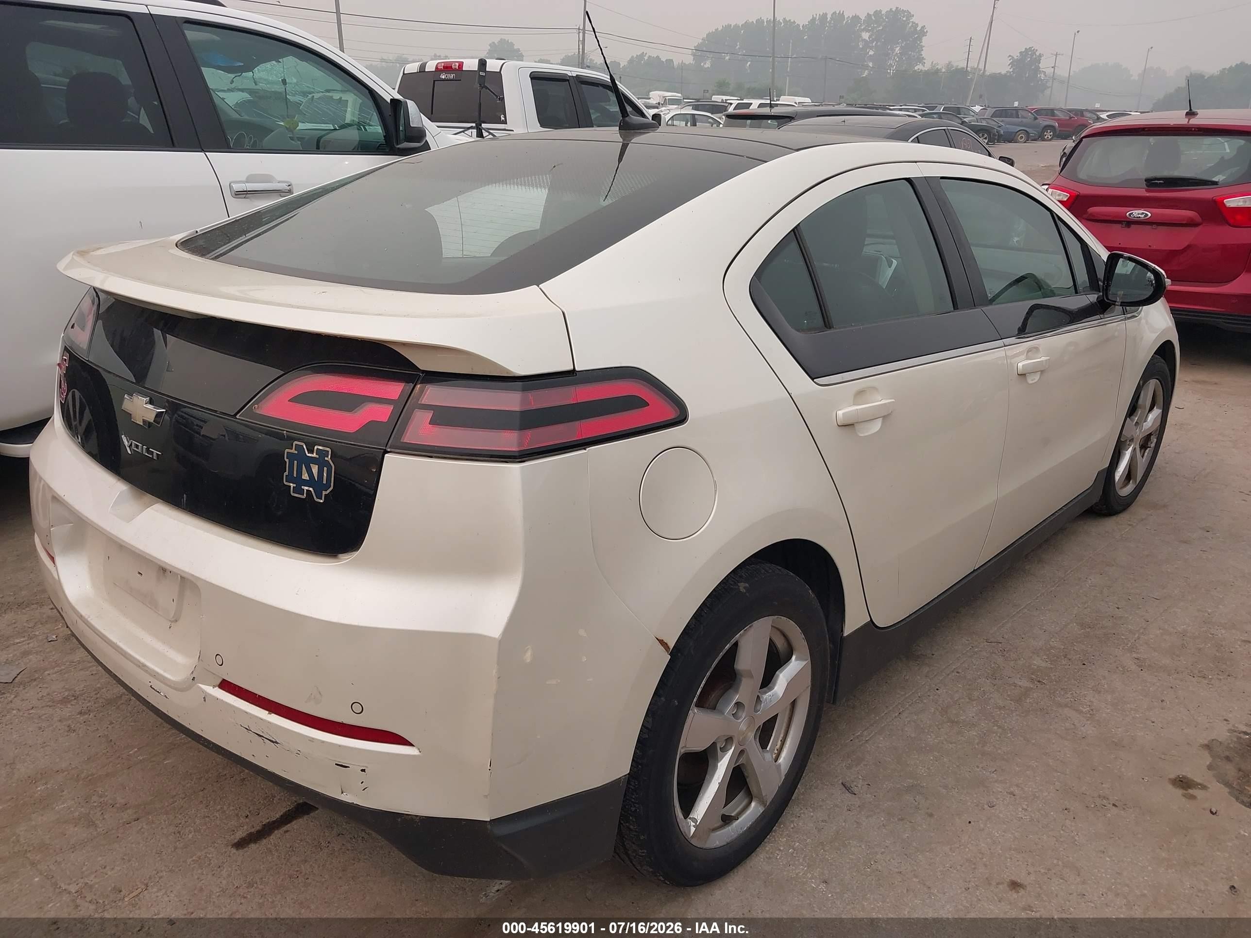 2011 Chevrolet Volt   White vin: 1G1RD6E47BU099320